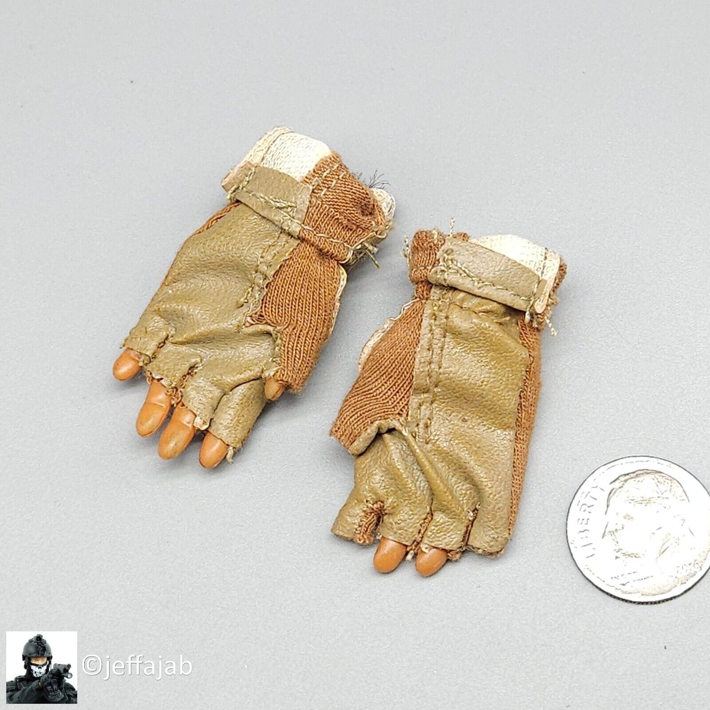 1:6 Hot Toys USMC Operation Iraqi Freedom Sniper Gloved Hands for 12" Figures