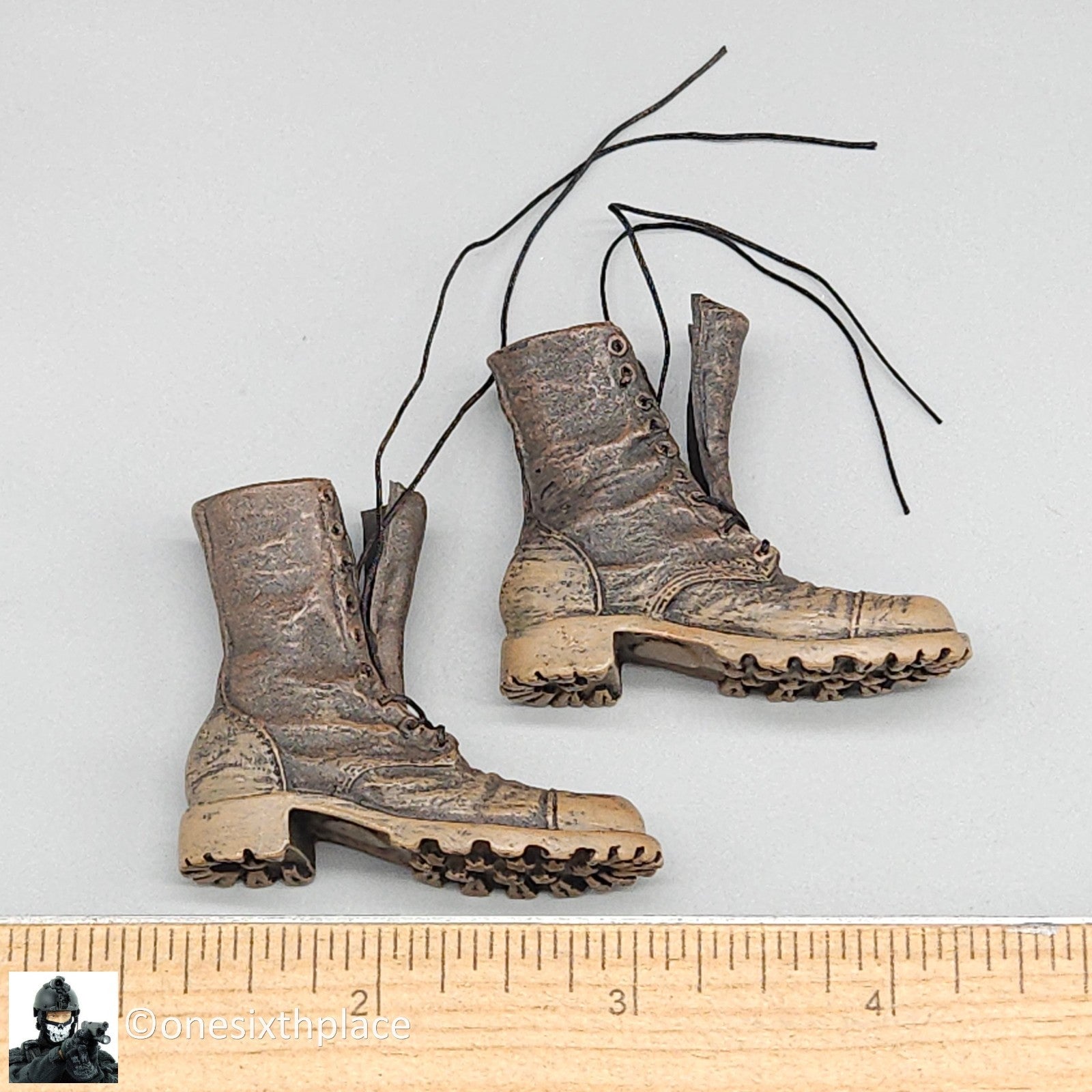 1:6 scale Brown Weathered Combat Boots w/ Laces (Foot Type) for 12" Figures