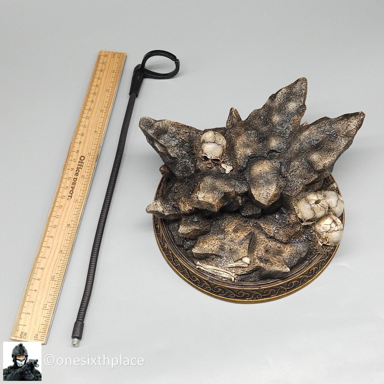 1:6 TBLeague PL2022-202A Hell’s Messenger Golden Display Stand for 12" Figures