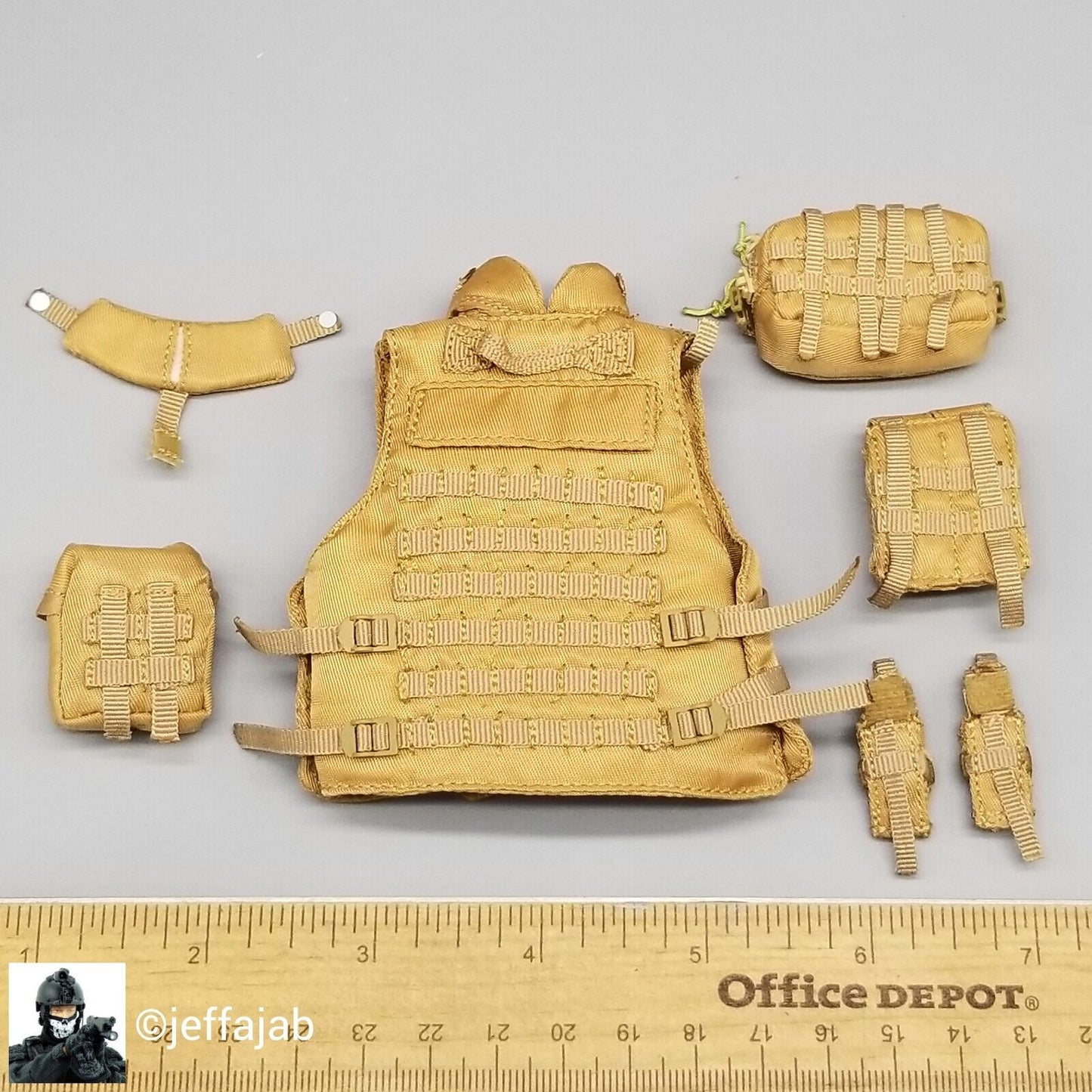 1:6 Scale Flagset Female USMC Dog Trainer Tan Vest w/ Pouches for 12" Figures