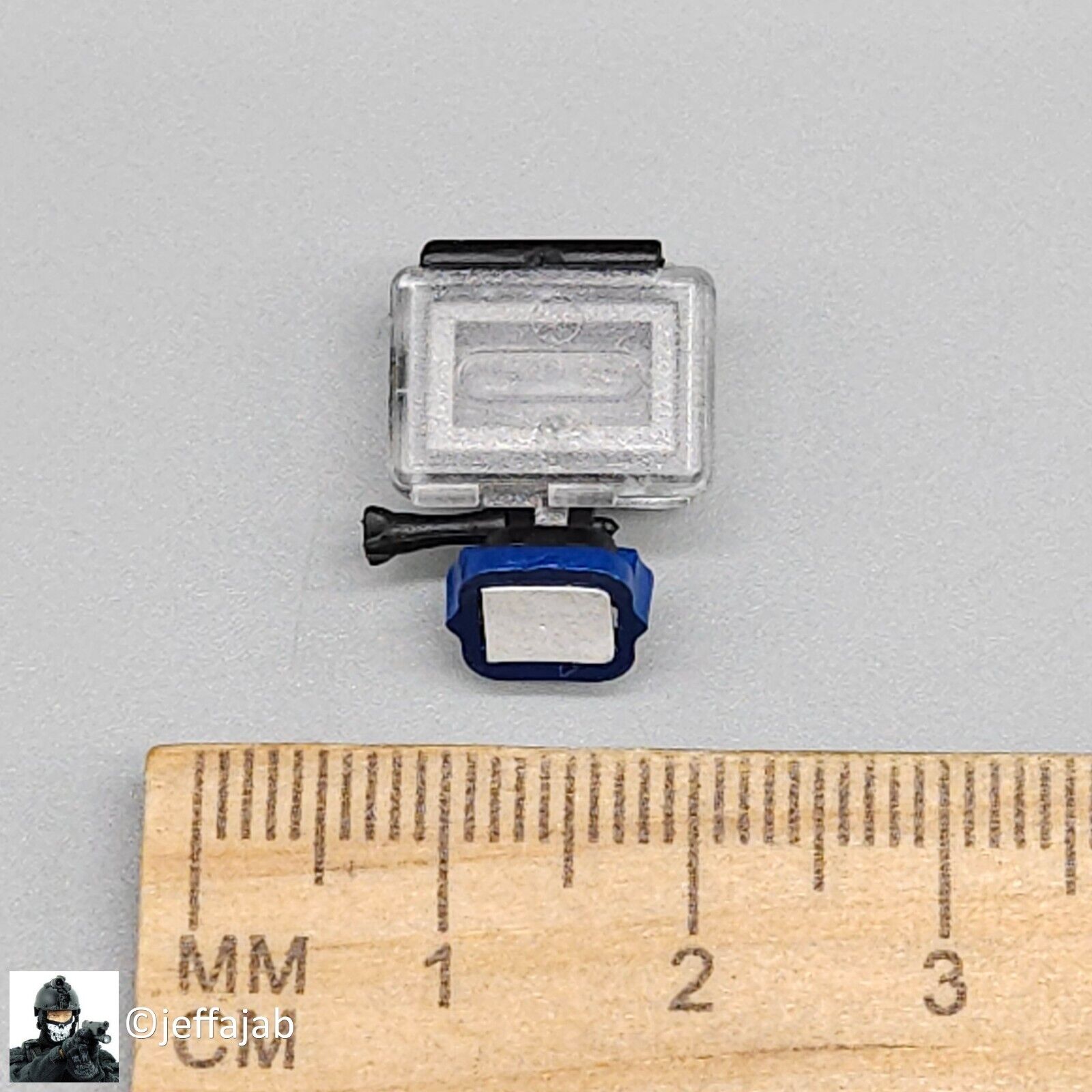 1:6 Easy & Simple French Airborne Special Operations Camera w/ Helmet Mount