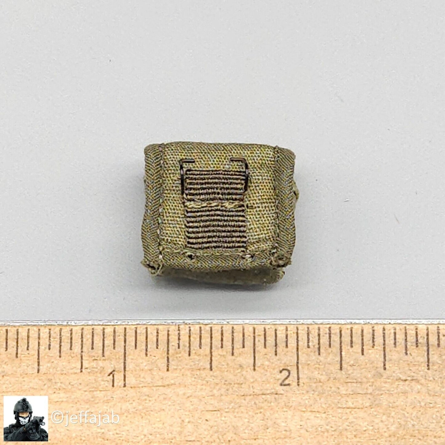 1:6 scale Ujindou Vietnam MACV-SOG Cross-Border Operation Jungle First Aid Pouch