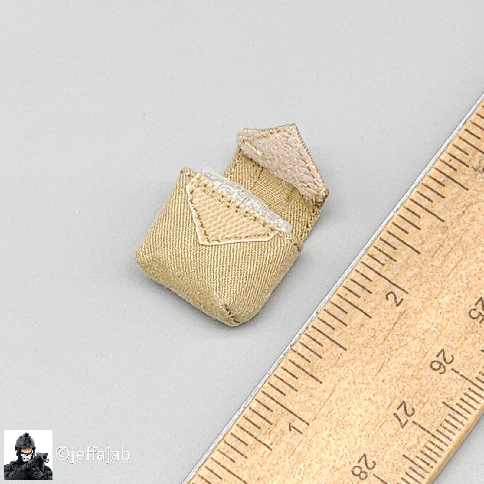 1:6 scale Soldier Story WWII US 101st Airborne Rigger Pouch (x1)