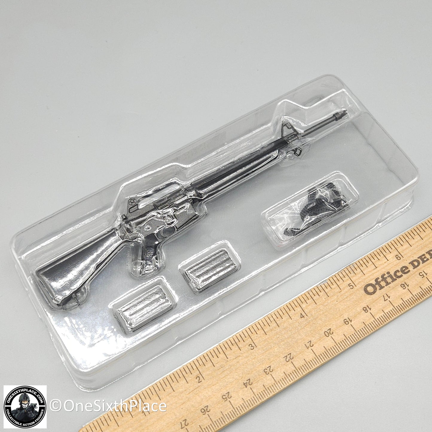 1:6 scale ZY Toys M16 w/ 3-Prong Flash Hider for 12" Figures Vietnam