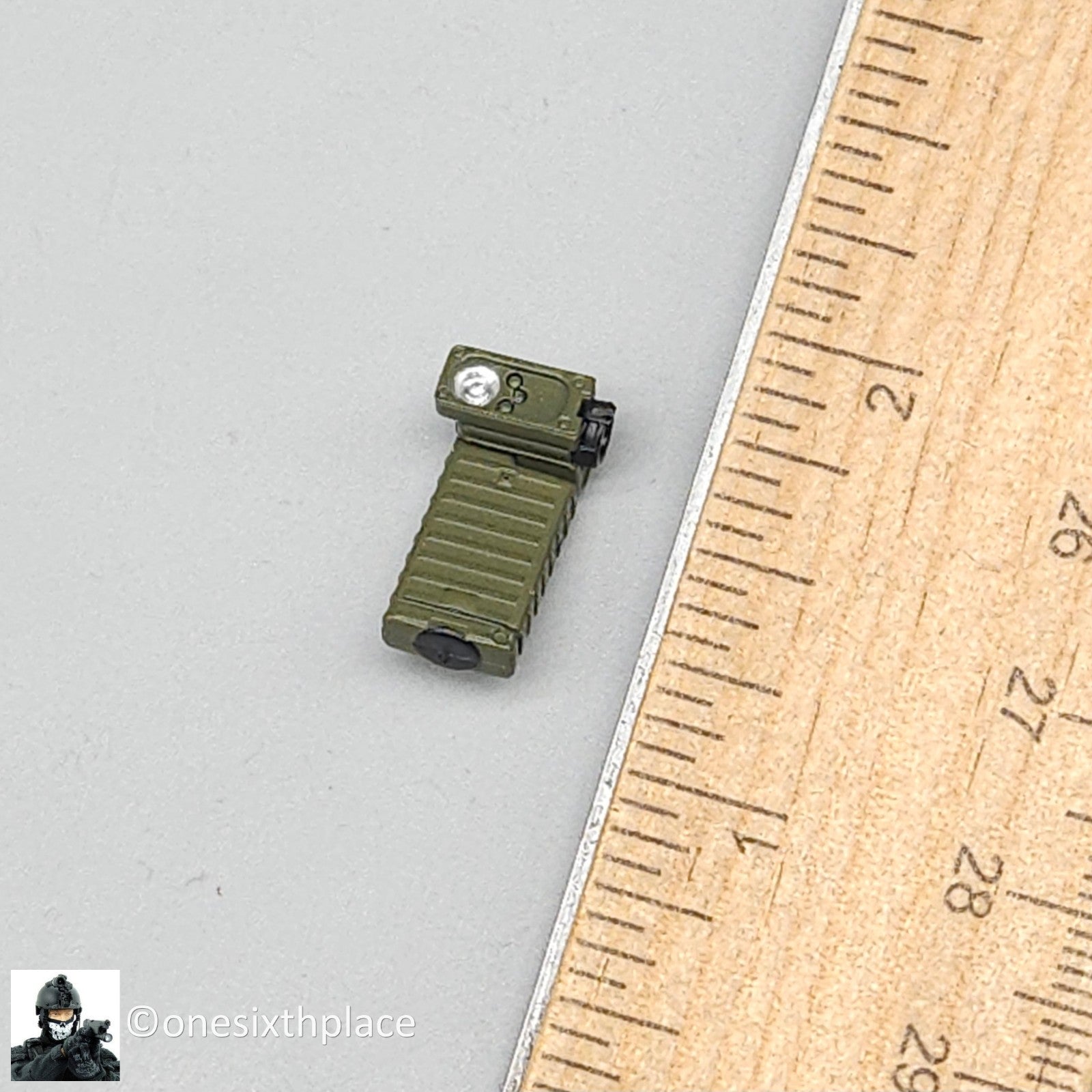 1:6 scale DamToys Russian Spetsnaz FSB Alpha Group Gunner Steamlight Flashlight