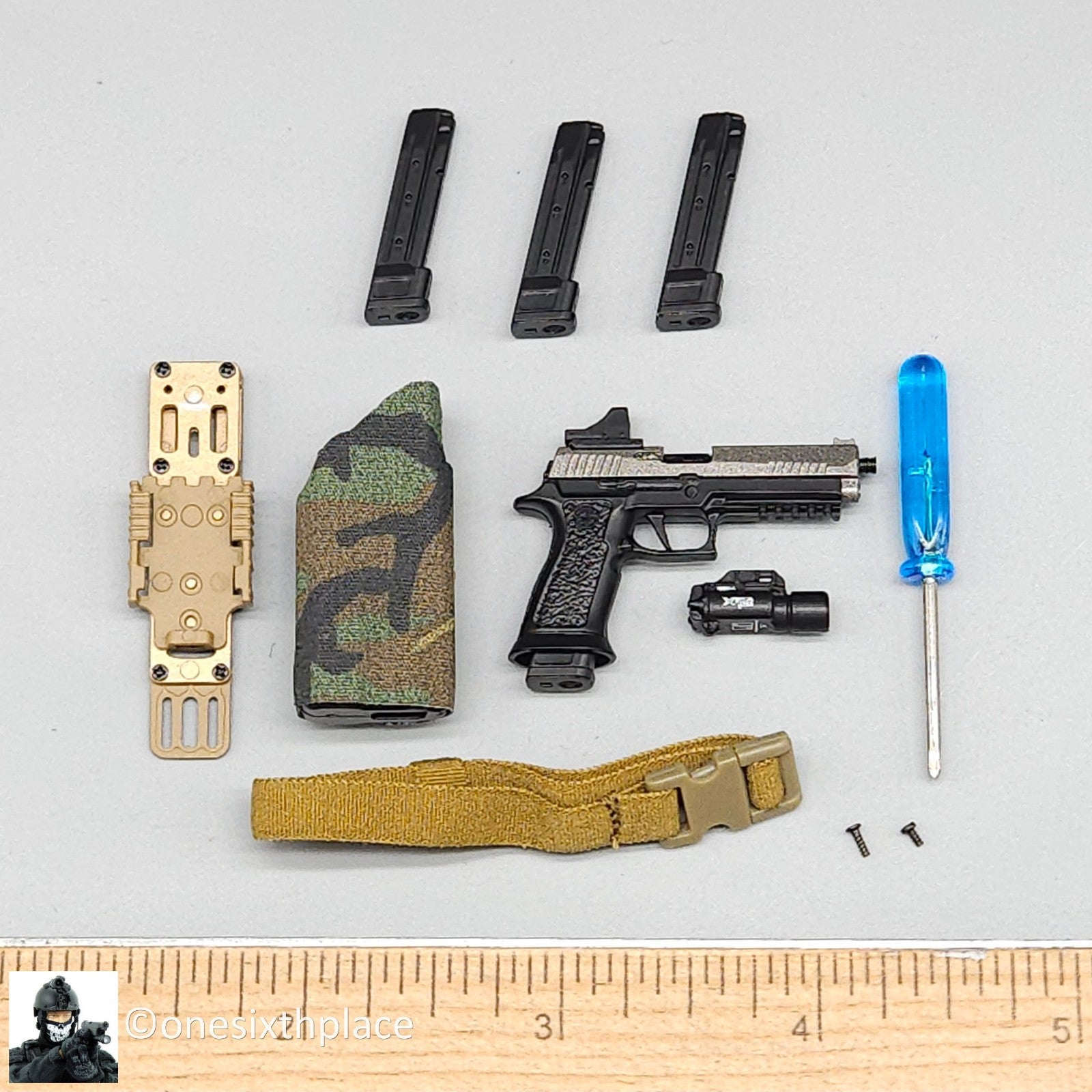 1:6 Easy & Simple Veteran Tactical Instructor Ch II SHOT Show Pistol w/ Holster