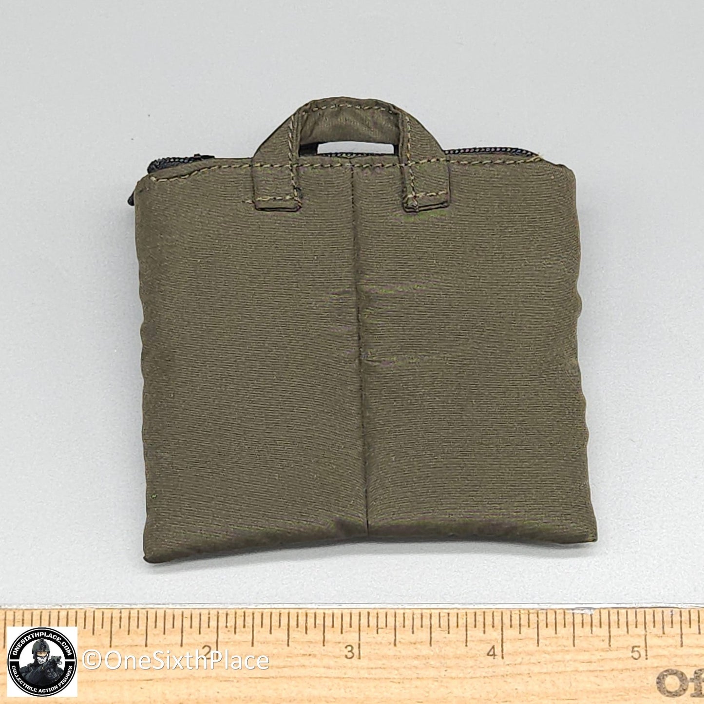 1:6 scale Green Aircrew Pilot Helmet Flight Bag for 12" Figures