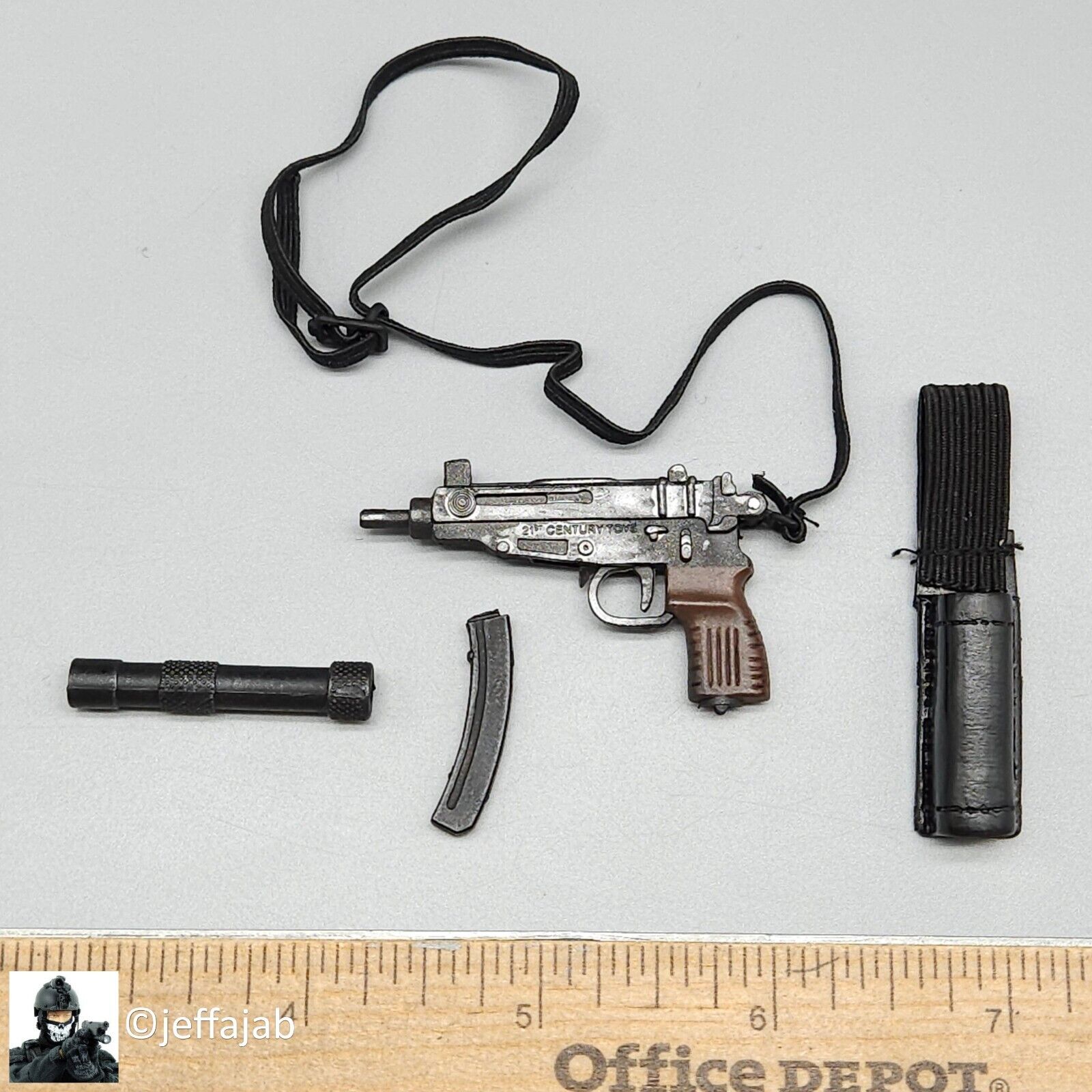 1:6 Villains Female Spy Matilda Skorpion Machine Gun Pistol for 12" Figures