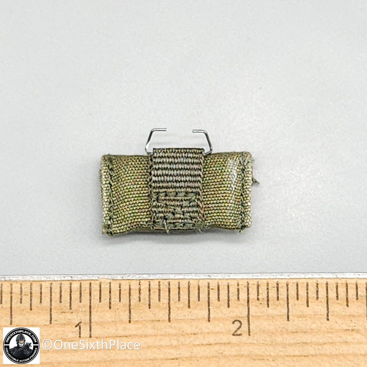 1:6 scale Whoho Toys Vietnam 173rd Airborne LRRP First Aid Pouch for 12" Figures