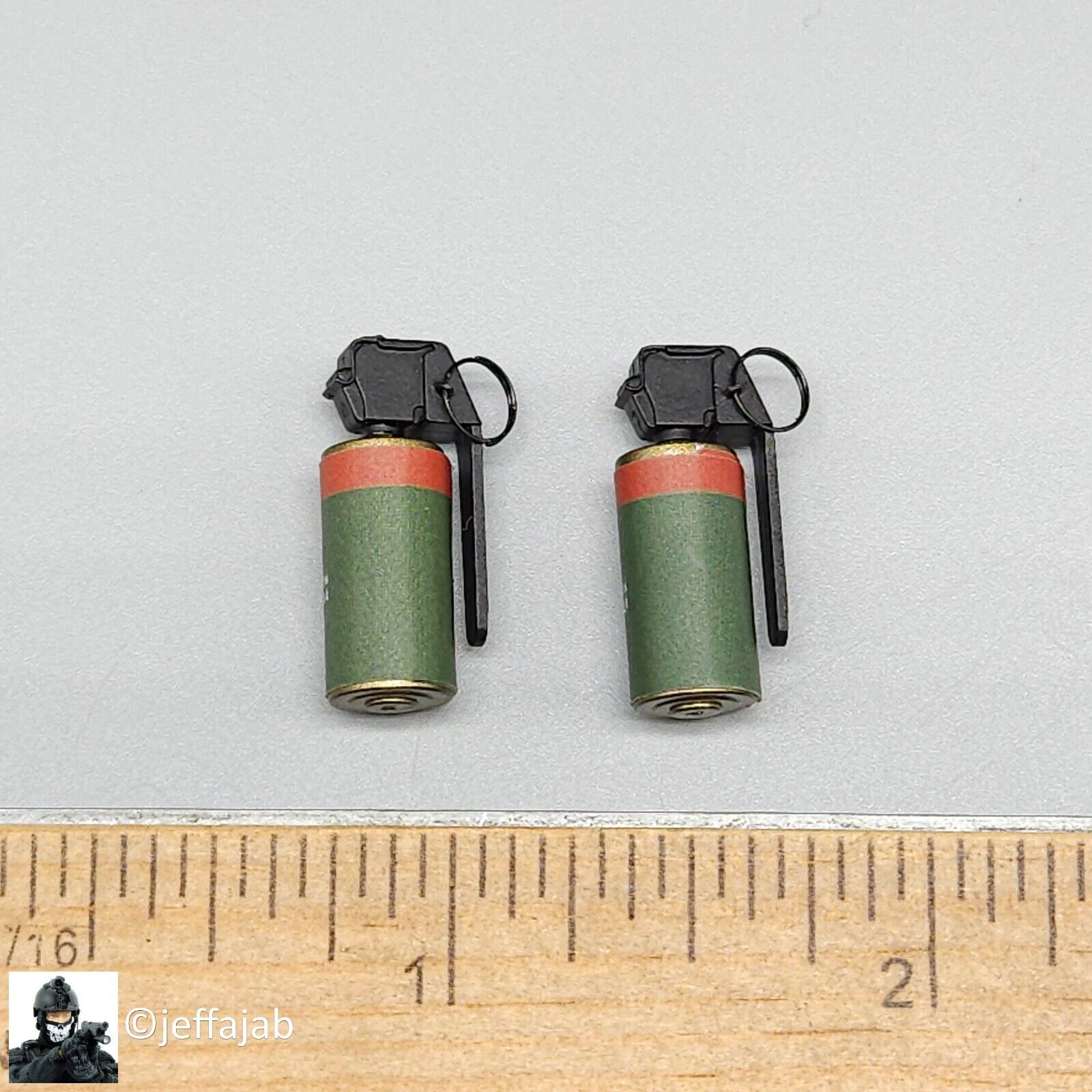 1:6 Damtoys 1st SFOD-D Enduring Freedom Flashbang Grenade (x2) for 12" Figures