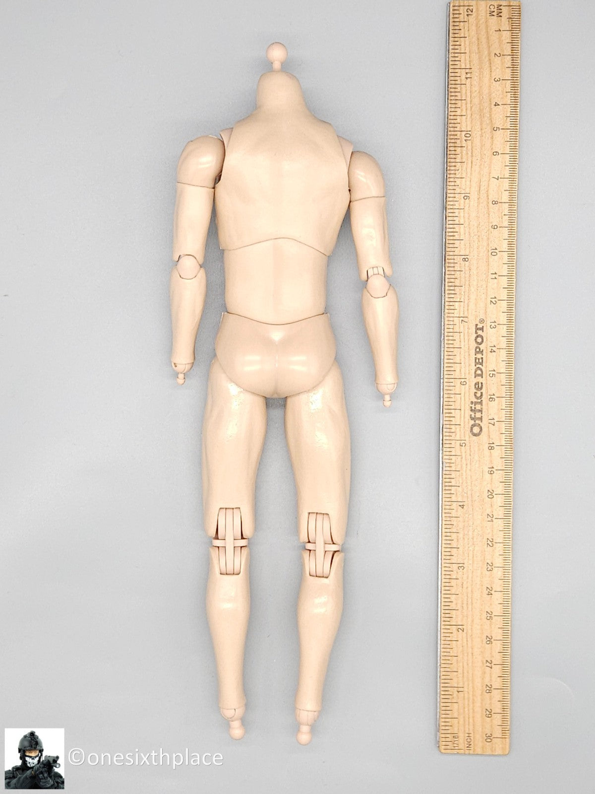 1:6 scale Kings Toys Male Nude Body (Pale Skin Tone) for 12" Figures