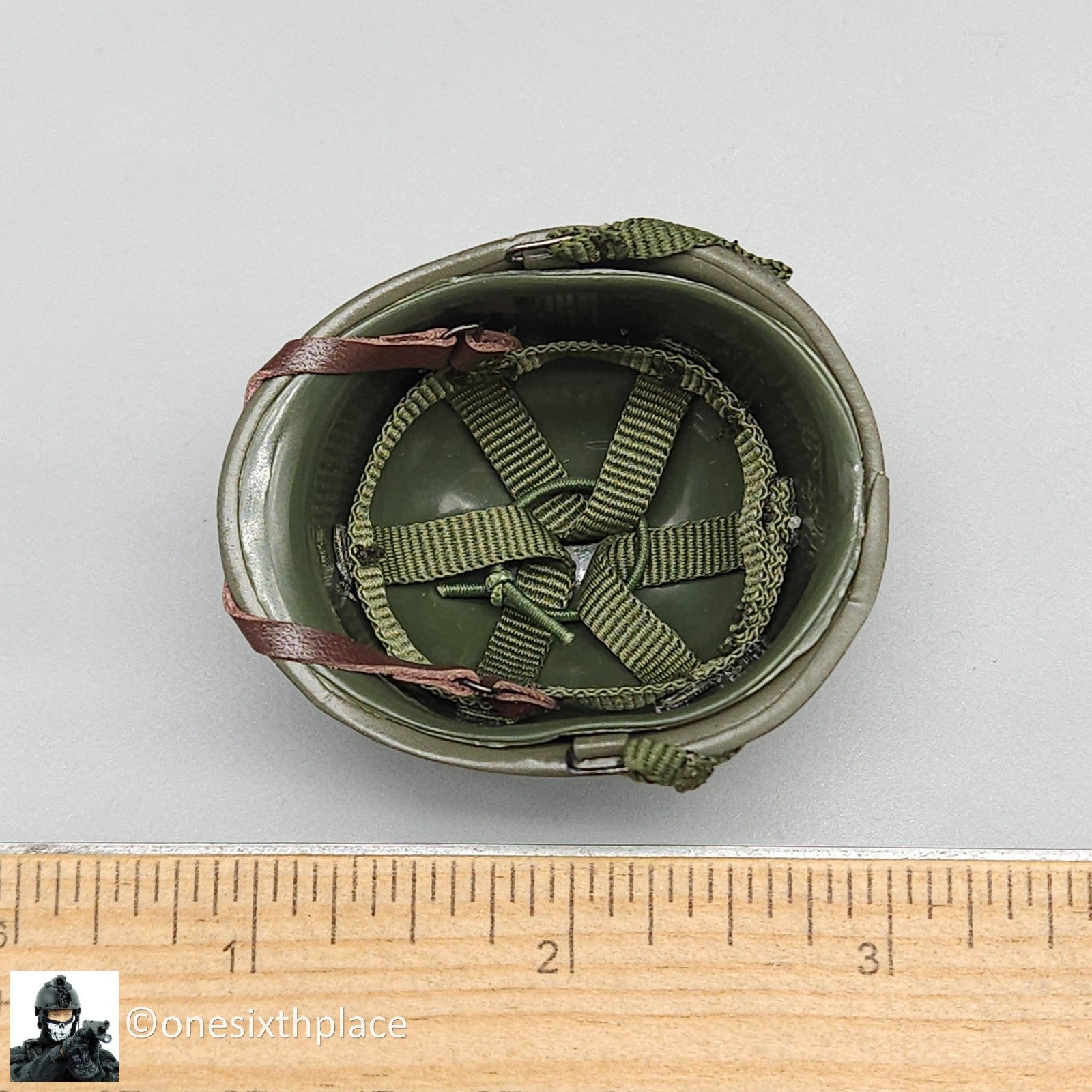 1:6 Scale DiD WWII US 2nd Ranger Battalion Medic Wade Helmet for