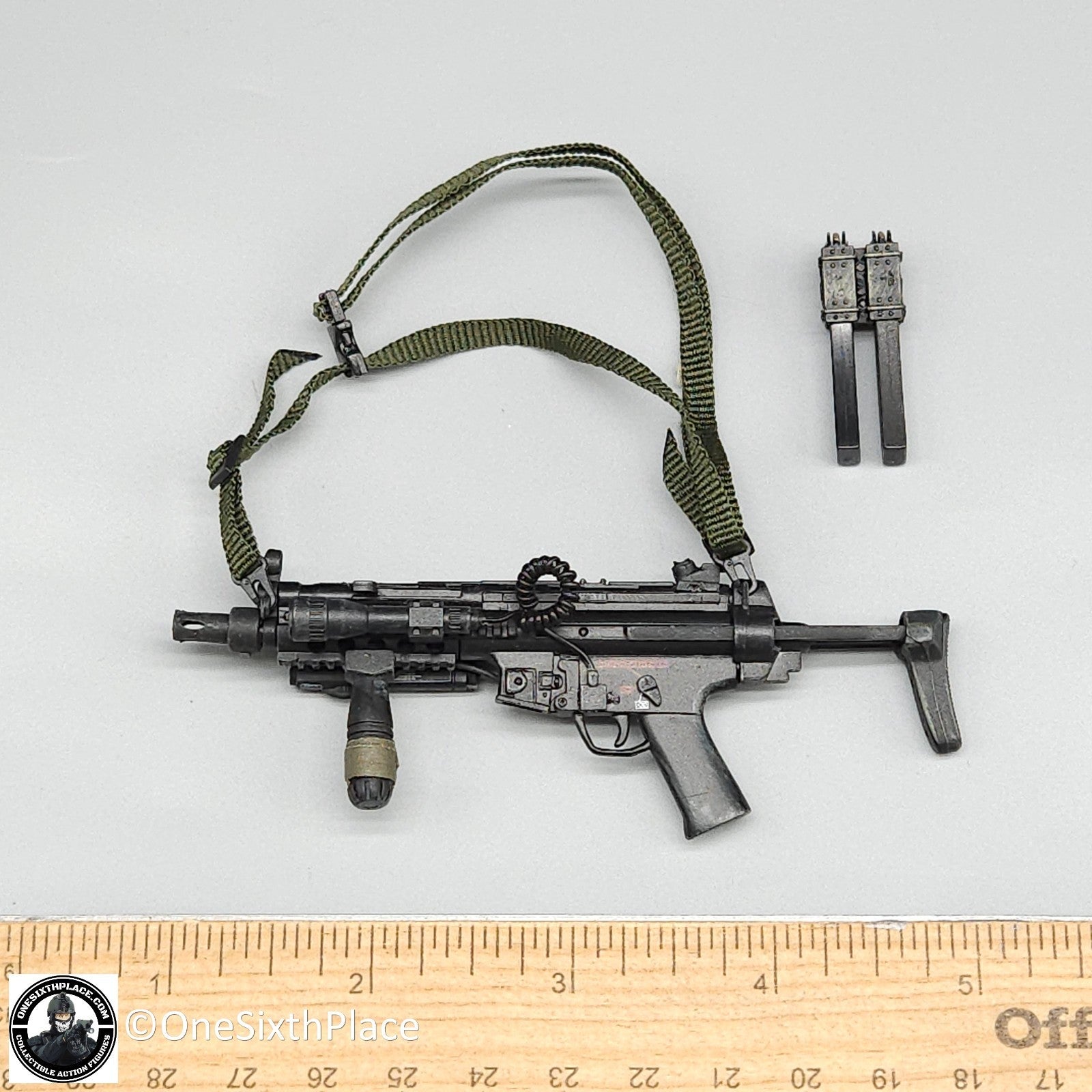 1:6 scale Hot Toys MP5 Submachine Gun w/ Laser & Tac Light for 12" Figures