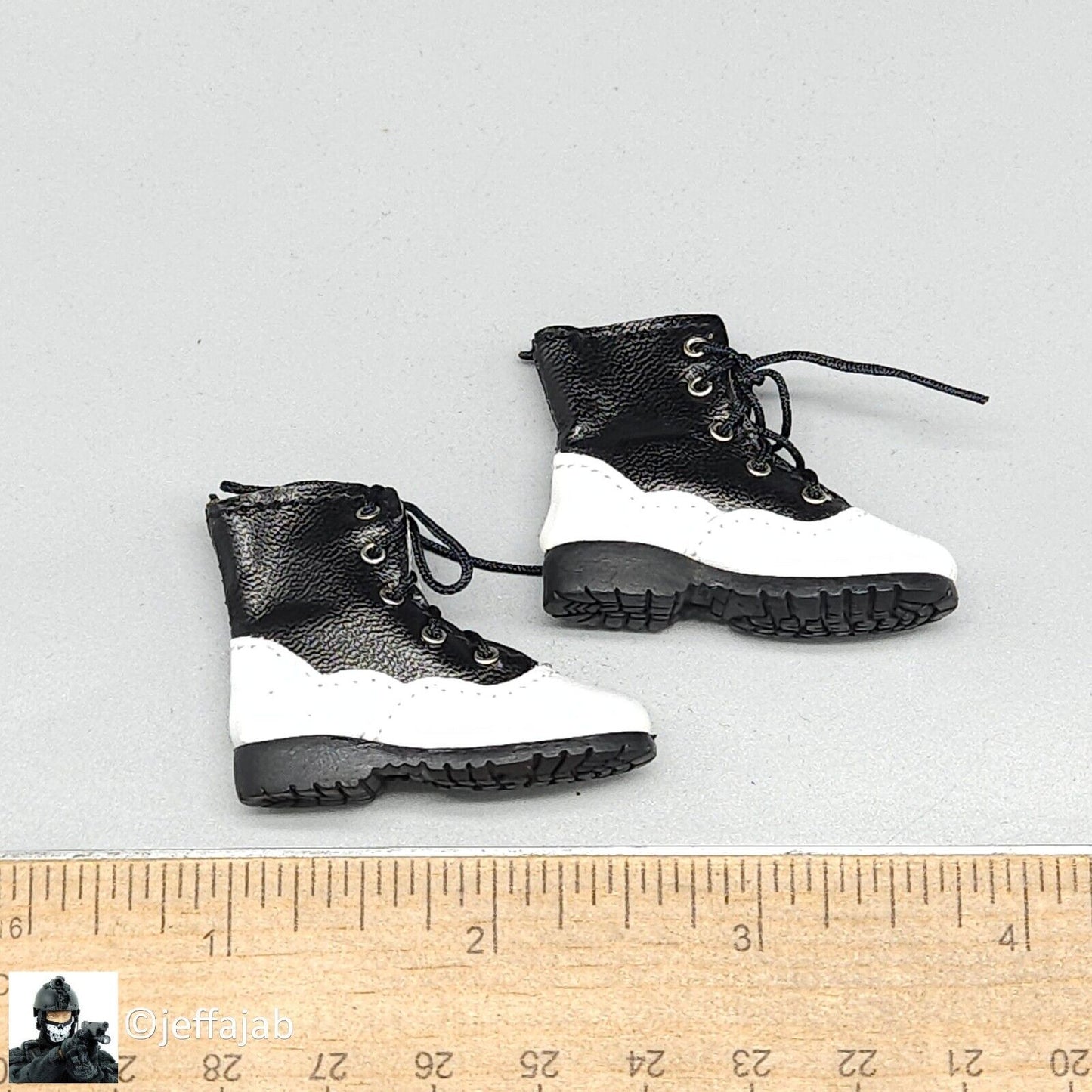 1:6 Flirty Girl Evolution Female Black Boots (Peg Type) for 12" Figures