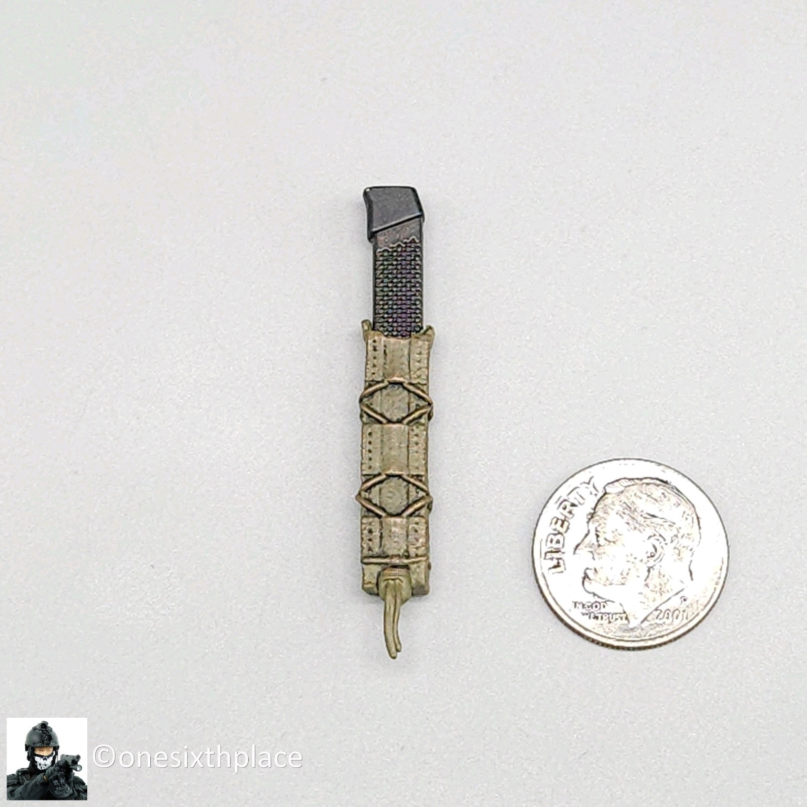 1:6 scale Hot Toys Deadpool 2 Cable Camo Extended Pistol Mag w/ Tan Pouch MMS583