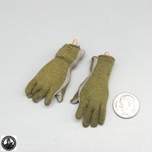 1:6 scale Soldier Story US Army Aircrew Pilot Bendy Hands w/ Nomex Gloves USED
