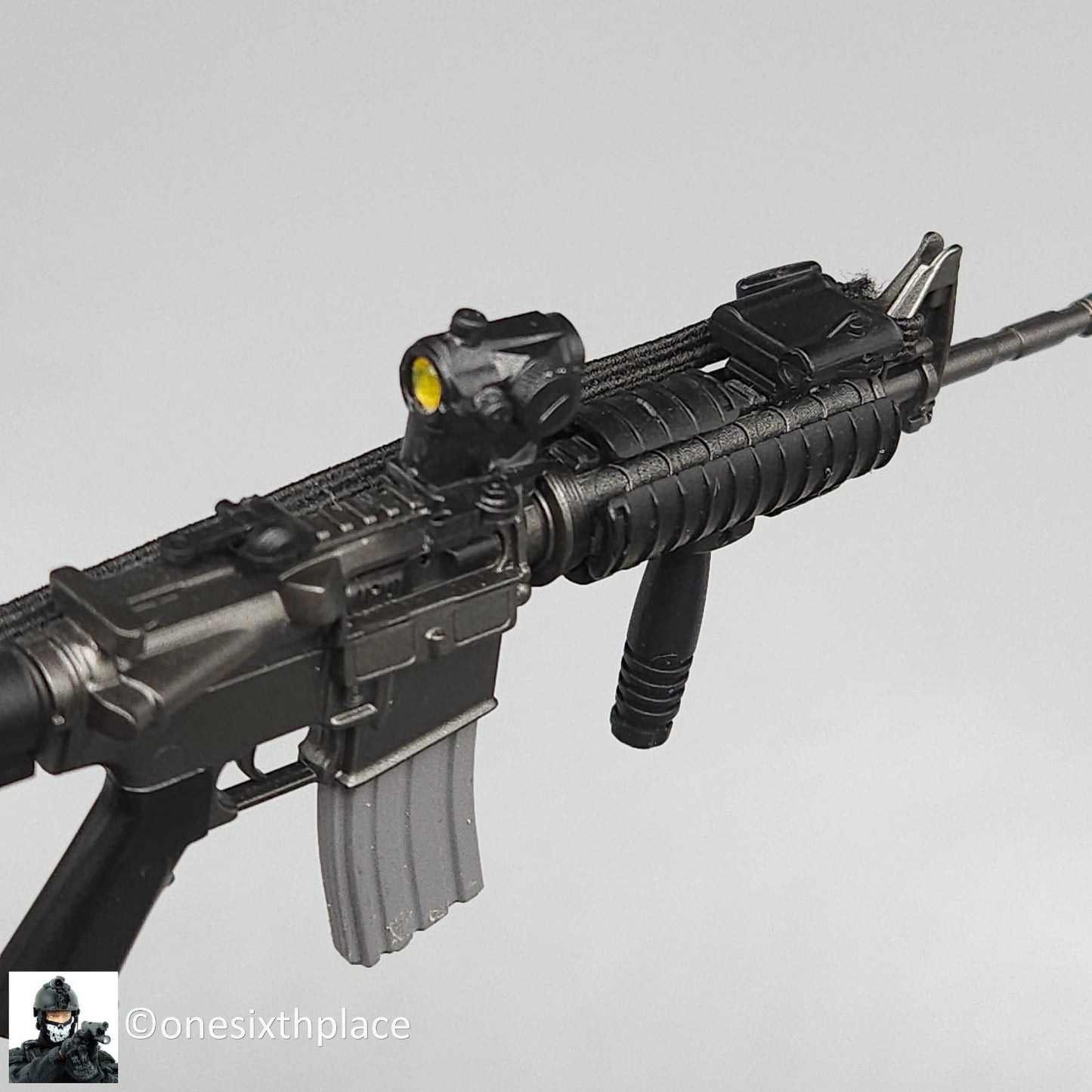 1:6 scale Dragon M4 Rifle w/  Micro Red Dot Sight for 12" Figures