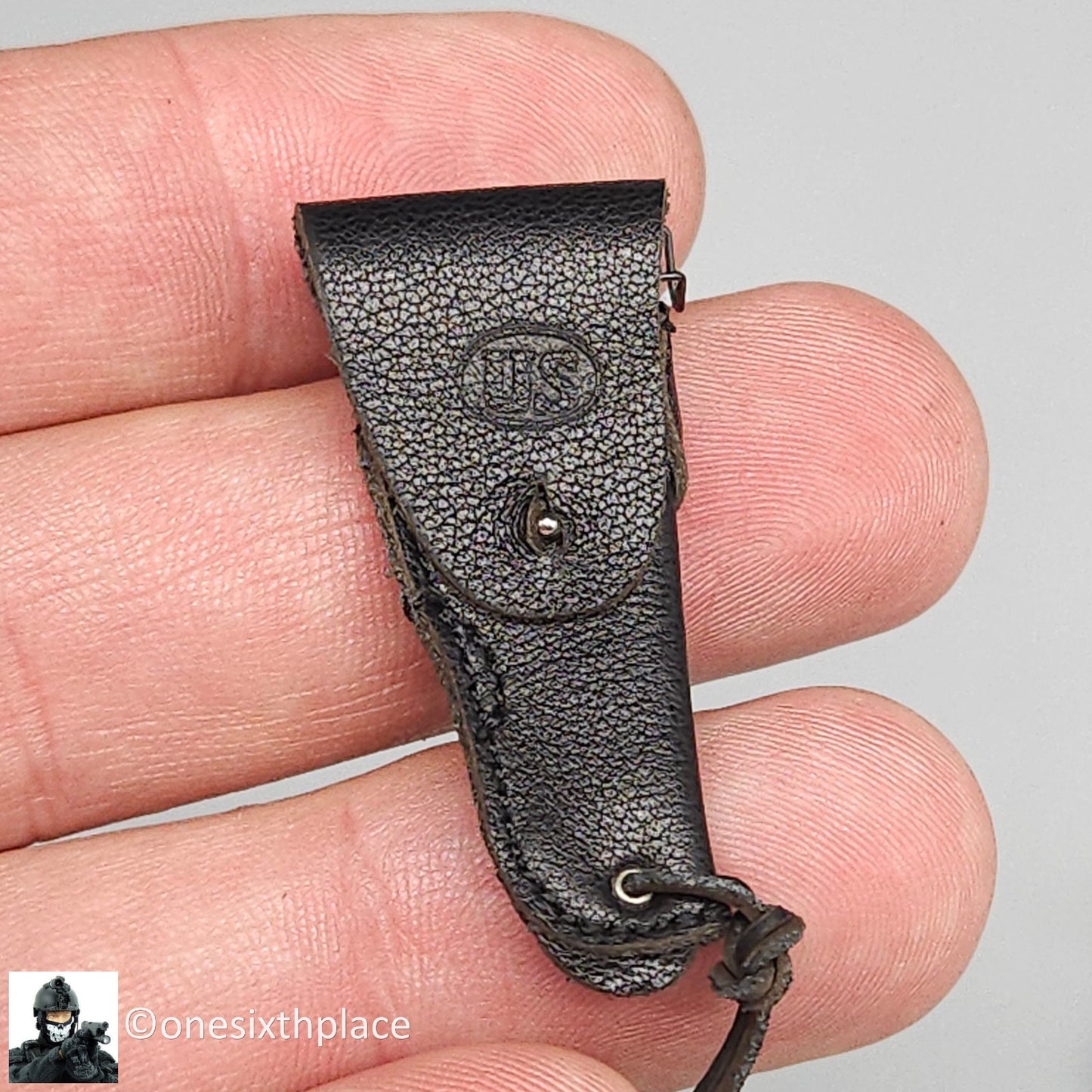 1:6 scale Ujindou Vietnam US Army 25th Infantry Division 1911 Pistol w/ Holster