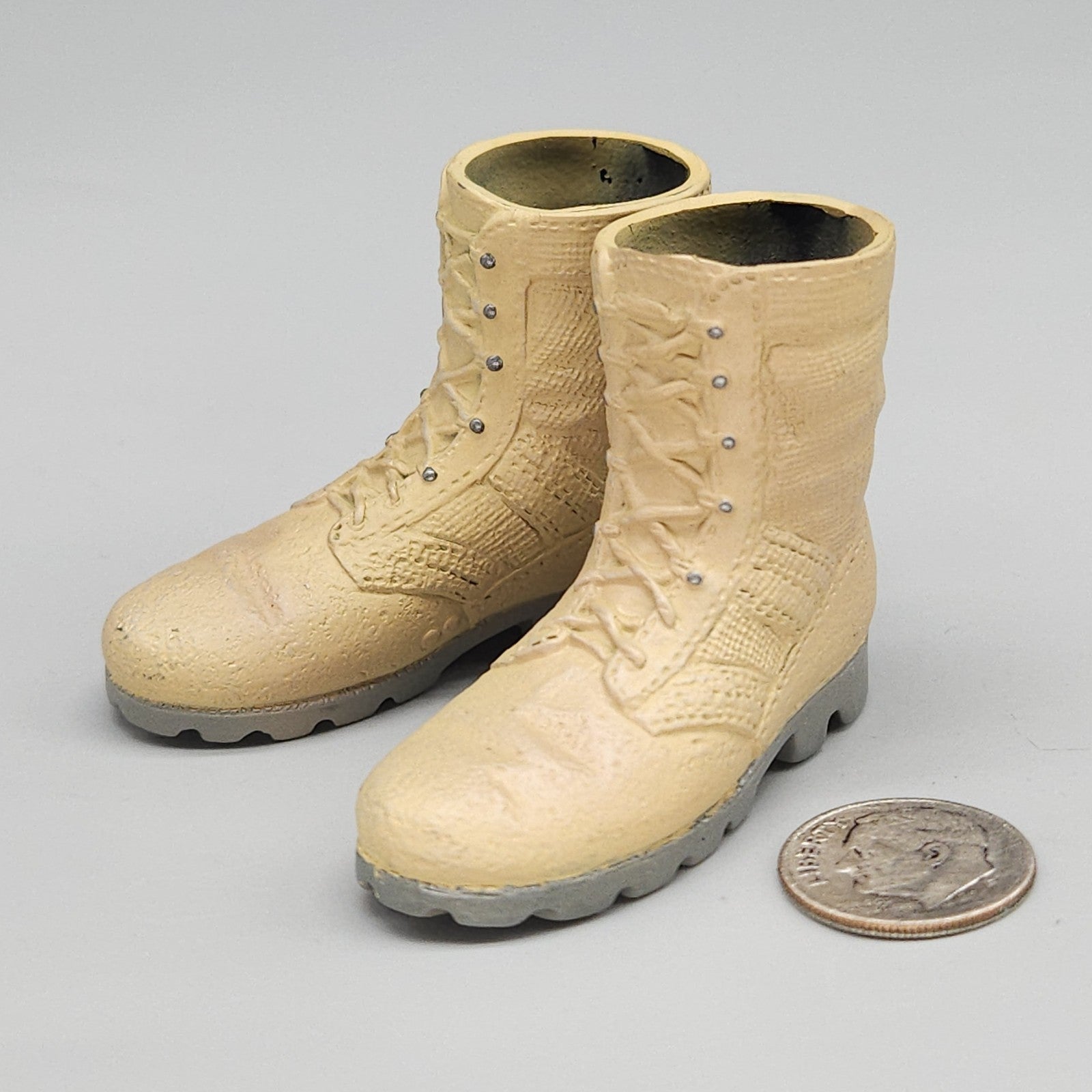 1:6 scale Dragon USMC Curtis Desert Combat Boots (Foot Type) for 12" Figures