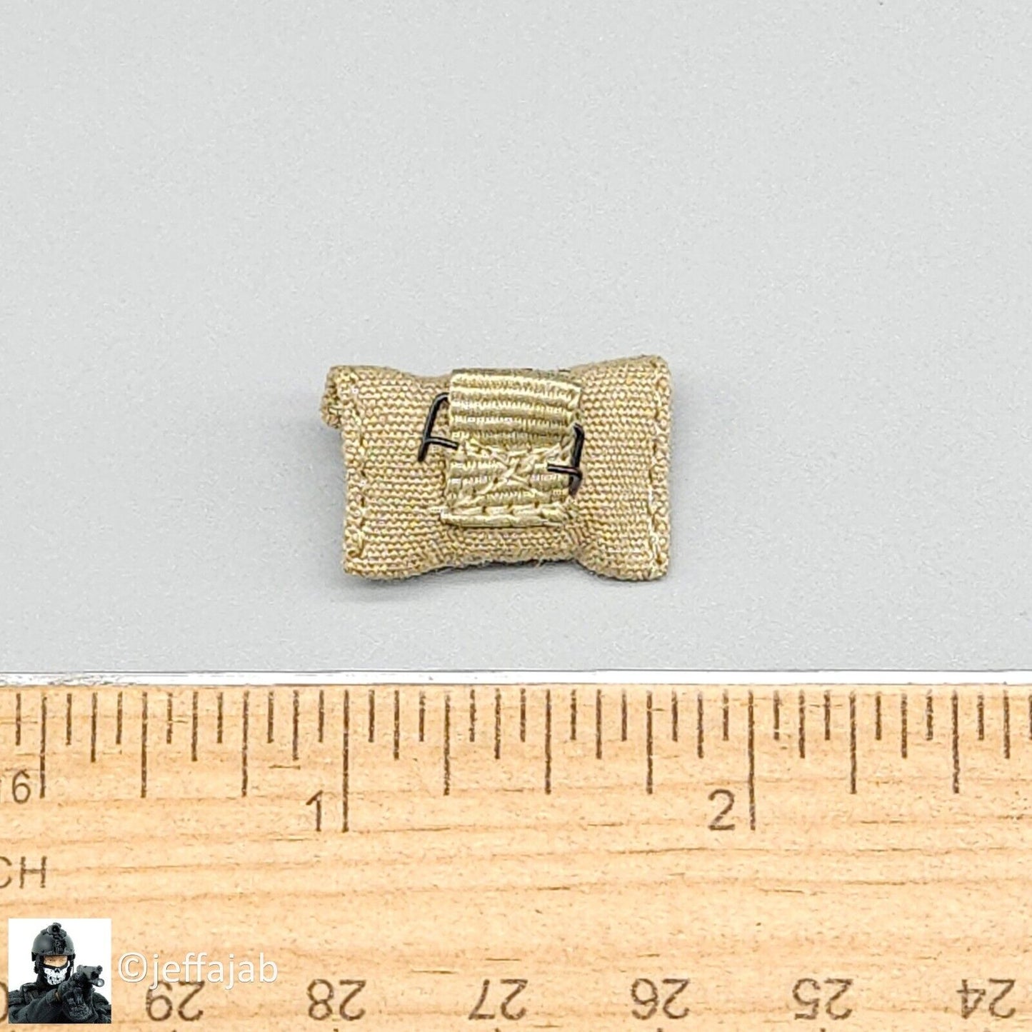 1:6 scale DiD WWII Sergeant Horvath First Aid Pouch for 12" Figures