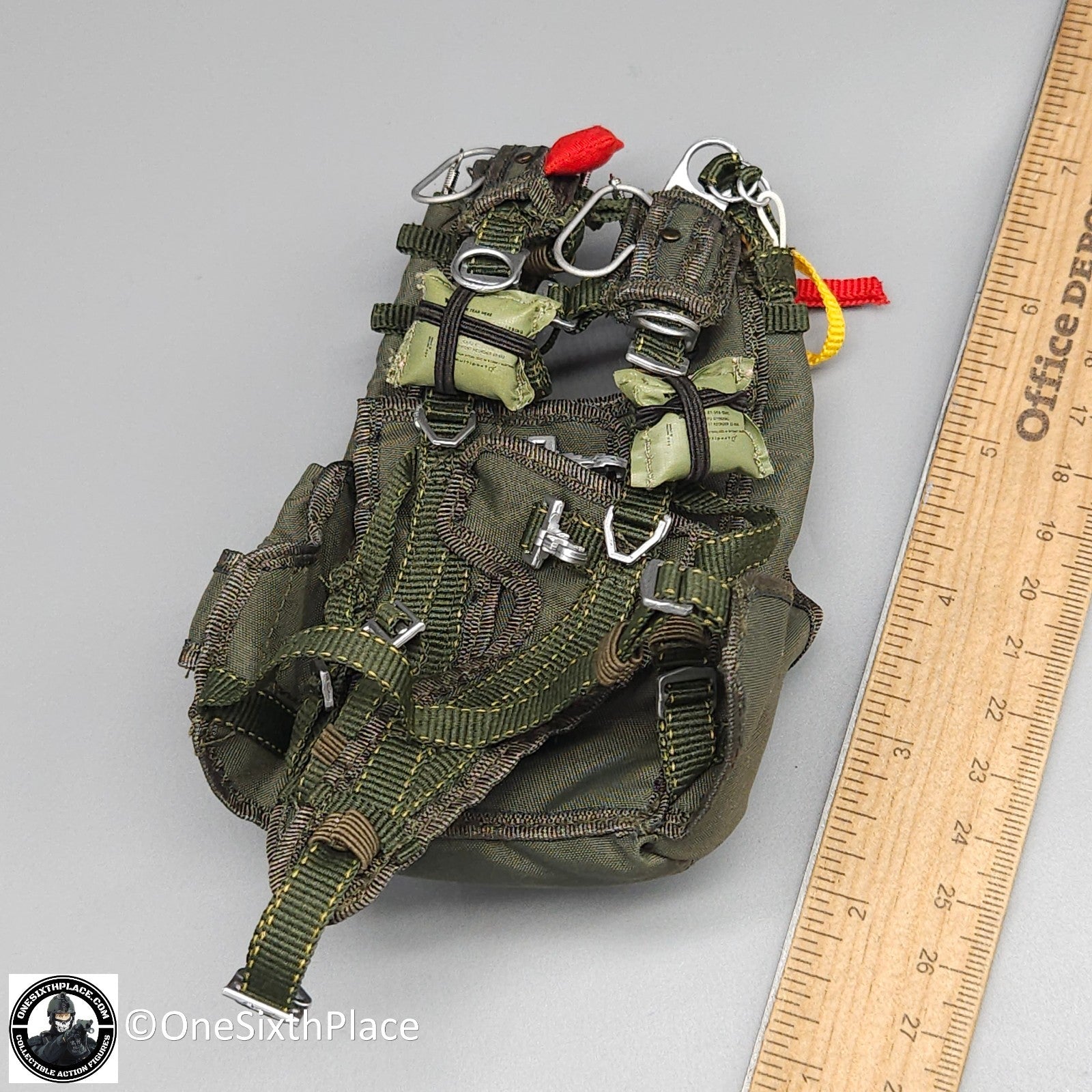 1:6 scale BBI Elite Force Australian SASR HALO Parachute Pack for 12" Figures