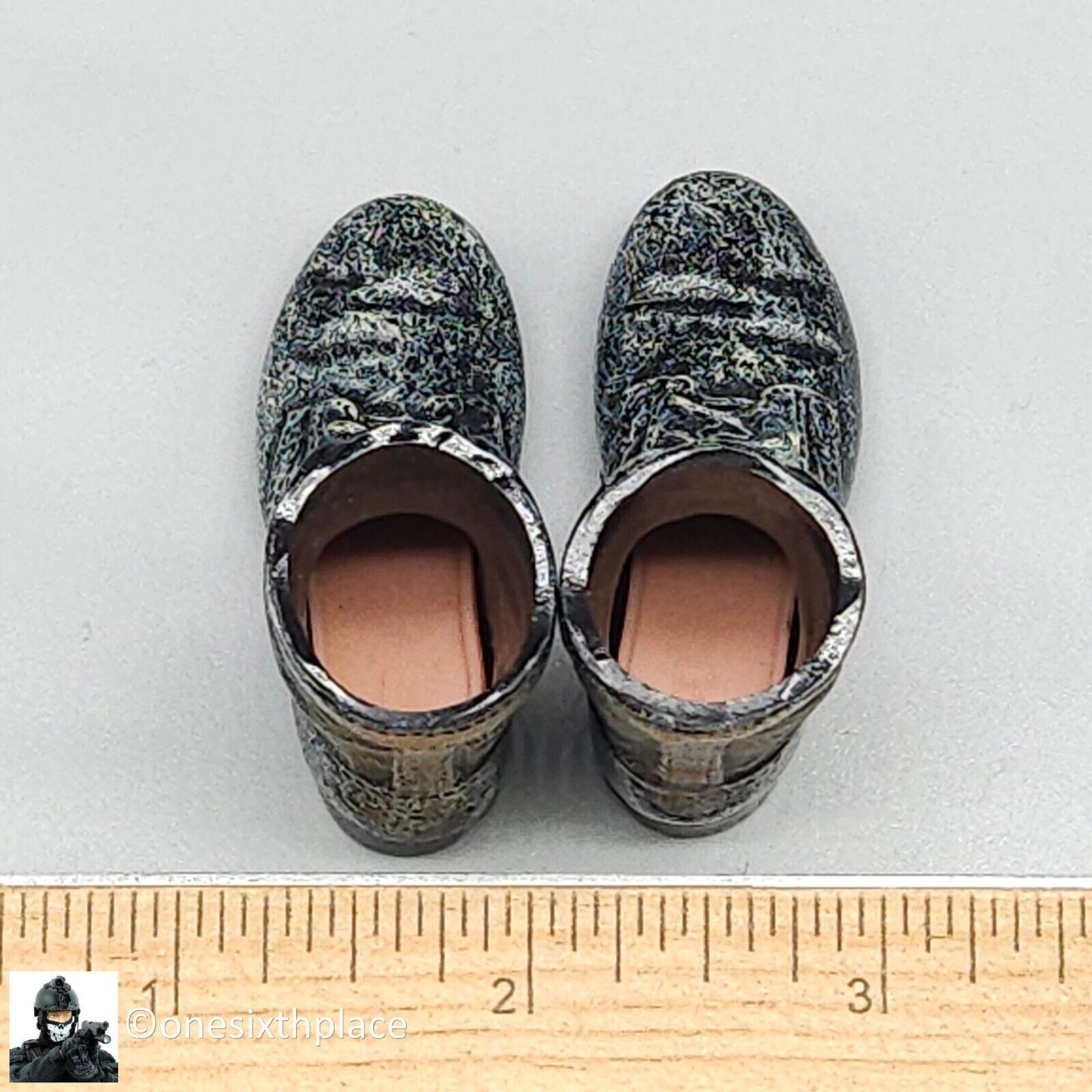1:6 scale Dragon Black Combat Boots - Very Weathered (Foot Type) for 12" Figures
