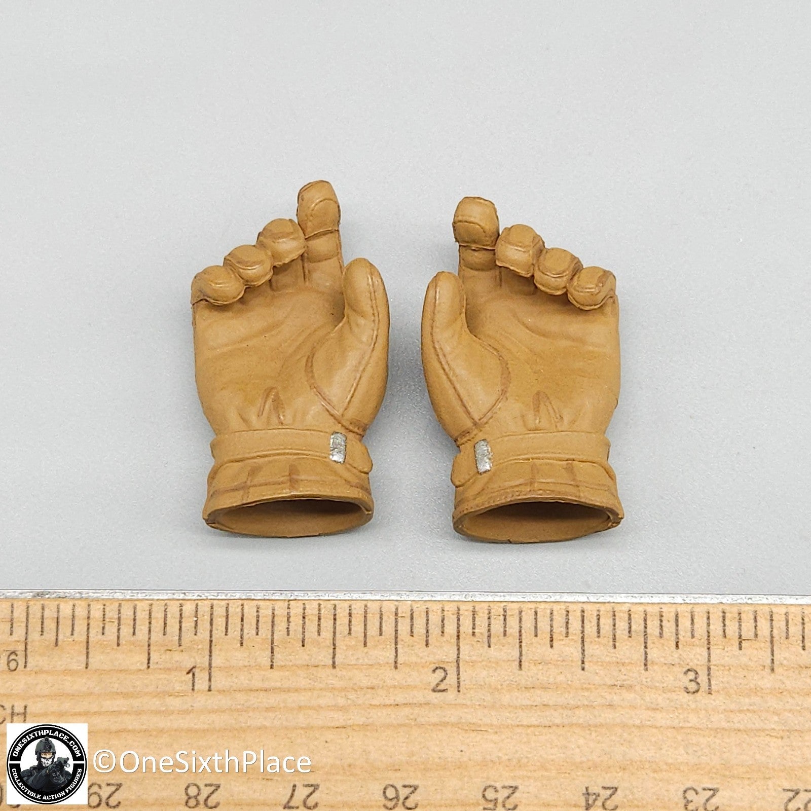 1:6 WWII US 2nd Armored Div Tank Loader "Coon Ass" Gloved Hands for 12" Figures