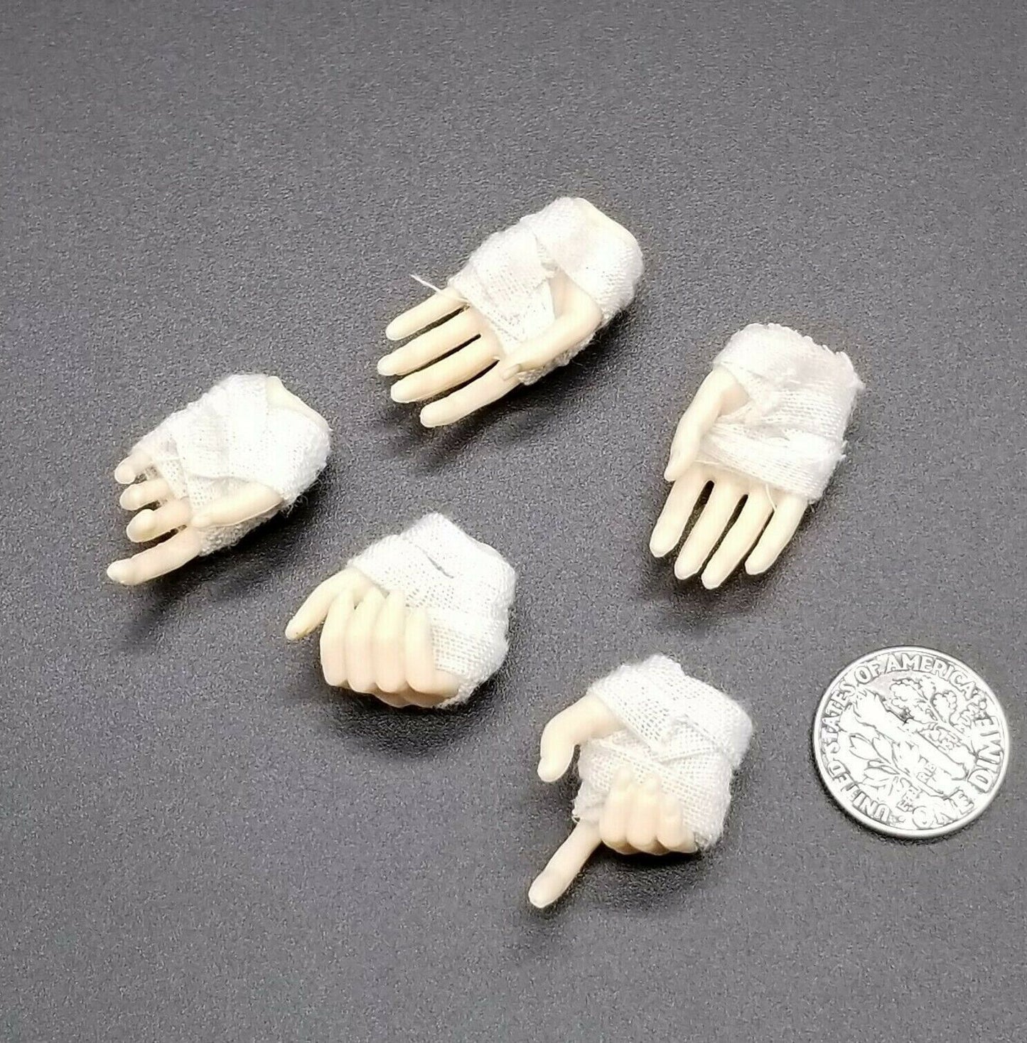 1:6 Very Cool Blade Girl Female Bandaged Pale Hands Set 12" Hot Toys Babydoll 