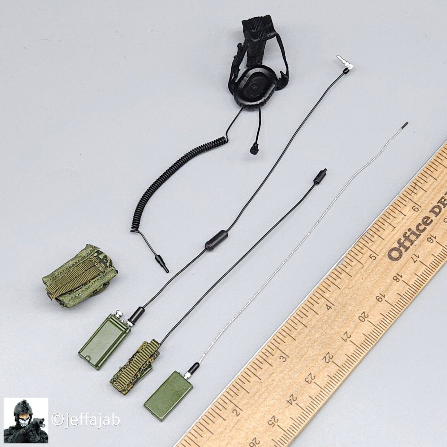 1:6 DamToys Russian Motorized Rifle Brigade Radio w/ Headset for 12" Figures