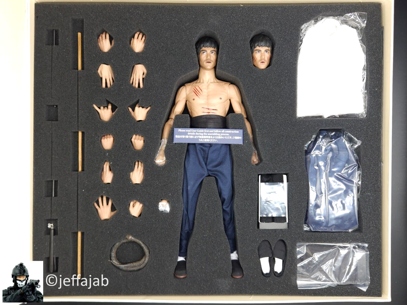 1:6 scale Hot Toys DX04 Bruce Lee Enter the Dragon Deluxe Set 12" Figure