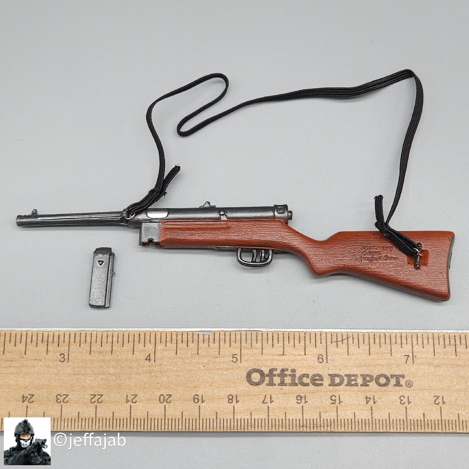 1:6 Ultimate Soldier WWII German Beretta M38 / M42 Submachine Gun 12" Figures