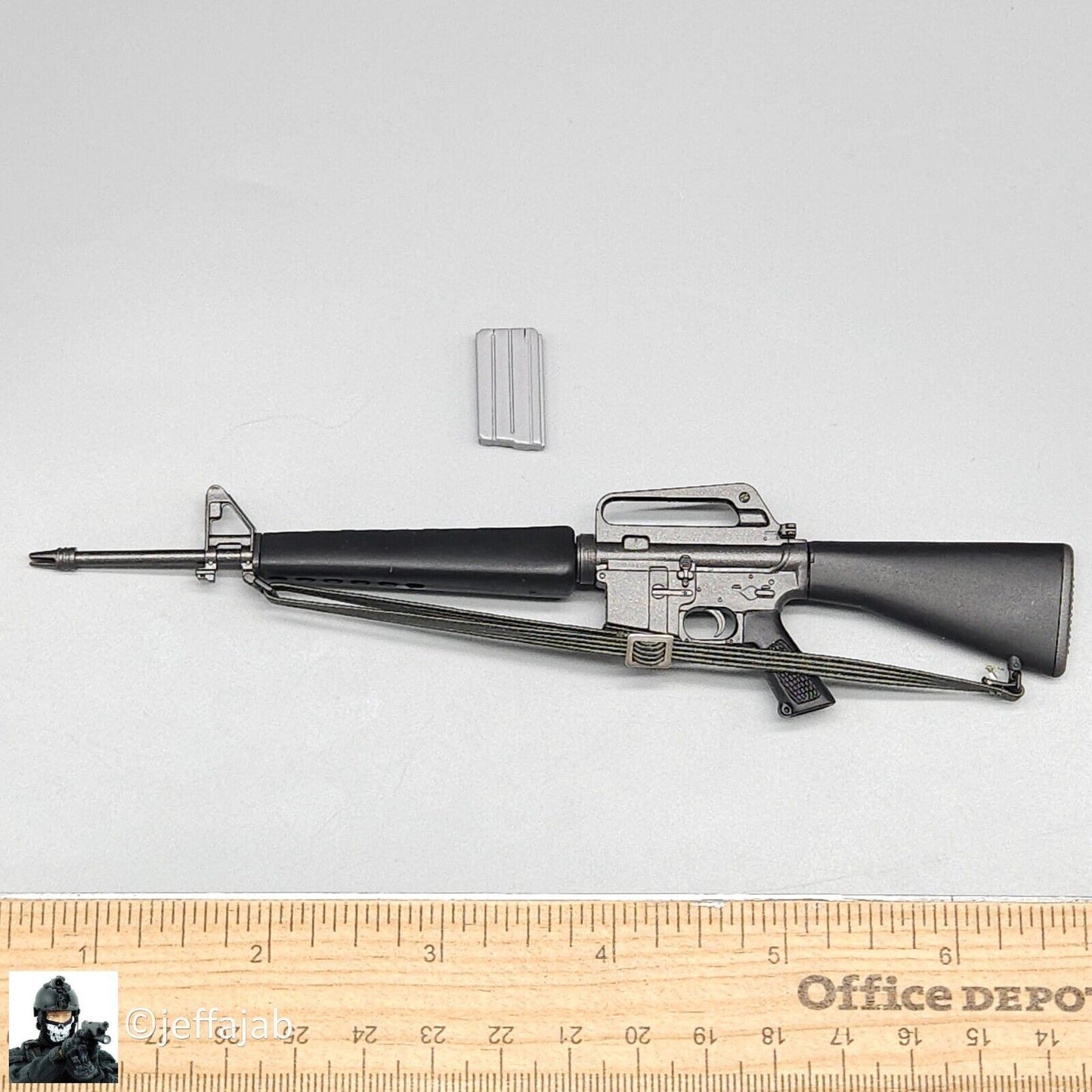 1:6 scale Dragon Vietnam USMC Russell M16 Rifle for 12" Figures