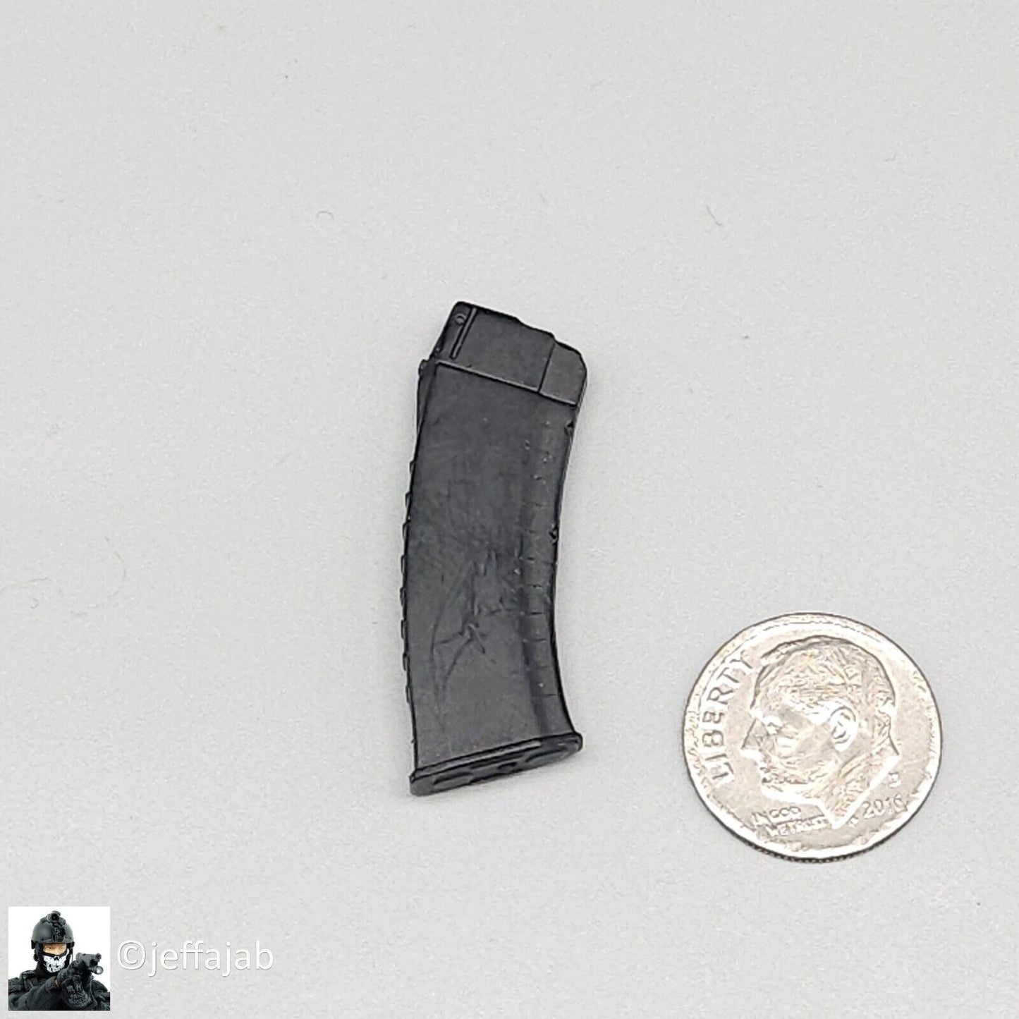 1:6 DamToys Russian Black AK47 Ammo Mag x1 (Plastic) for 12" Figures