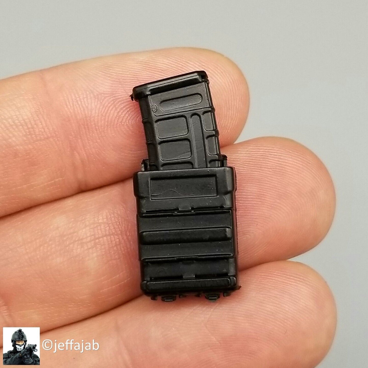 1:6 Very Hot Toys CQB Black FAST Mag Rifle Pouch w/ Ammo (x1) for 12" Figures