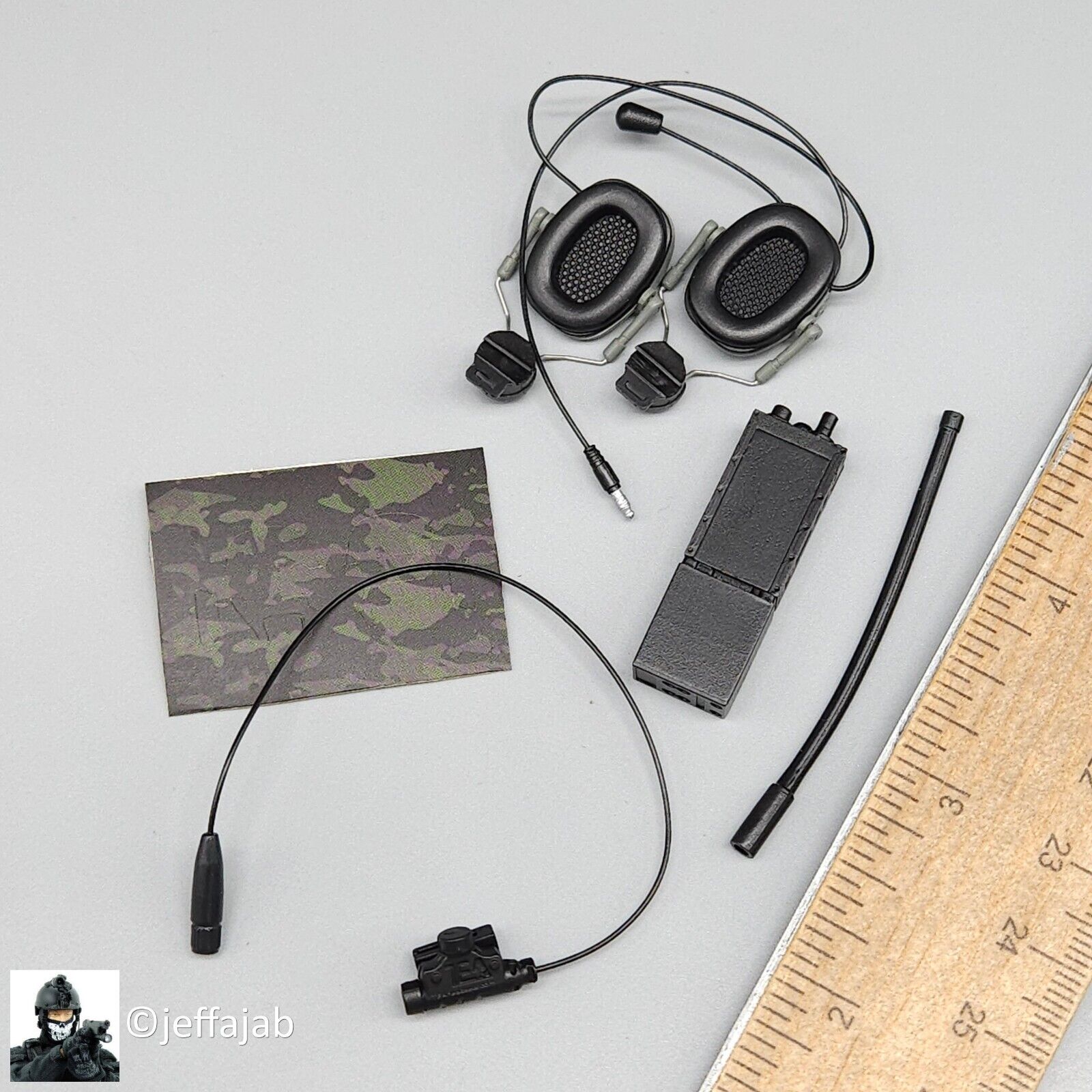 1:6 scale Easy & Simple Veteran Tactical Instructor Chapter II Radio w/ Headset