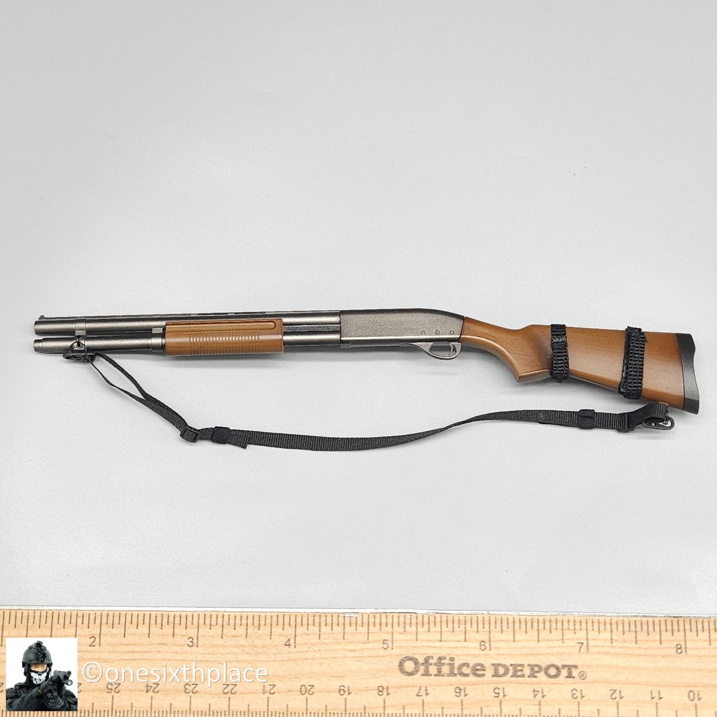 1:6 scale DamToys Leon Kennedy Remington M870 Shotgun w/ Shells