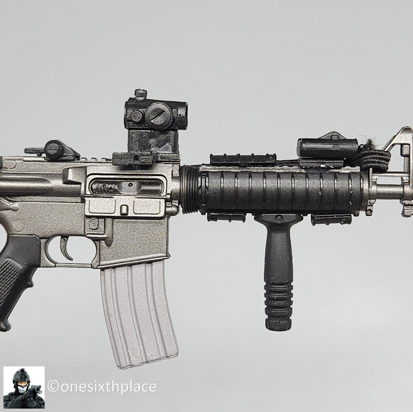 1:6 scale Dragon M4 Rifle w/  Micro Red Dot Sight for 12" Figures