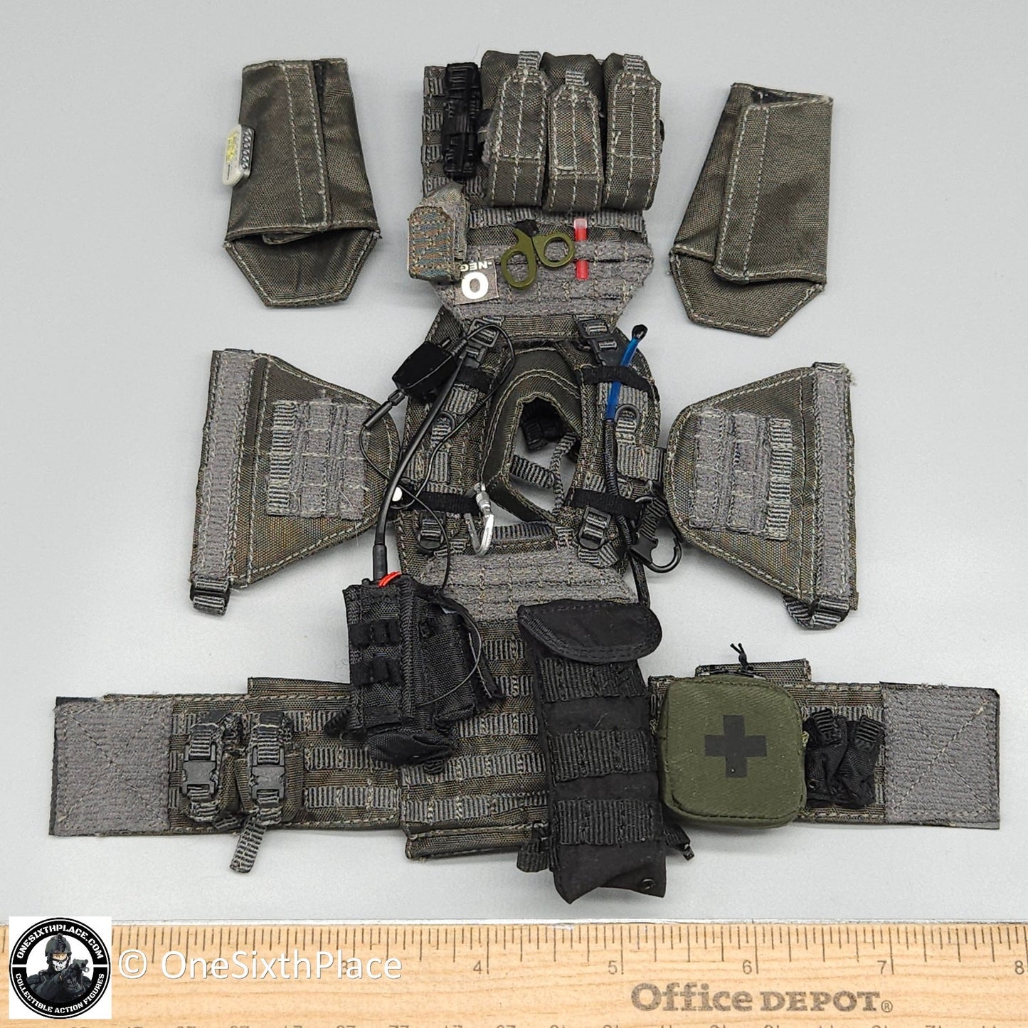 1:6 Easy & Simple ZERT Juggernaut Sully Gray Plate Carrier w/ Pouches Assembled