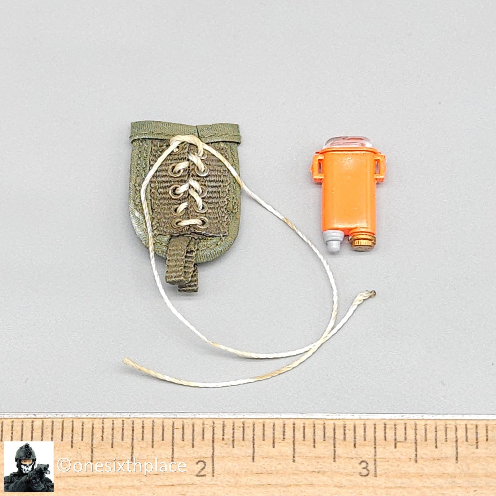 1:6 scale Hot Toys Stobe w/ Pouch for 12" Figures Pilot MACV-SOG