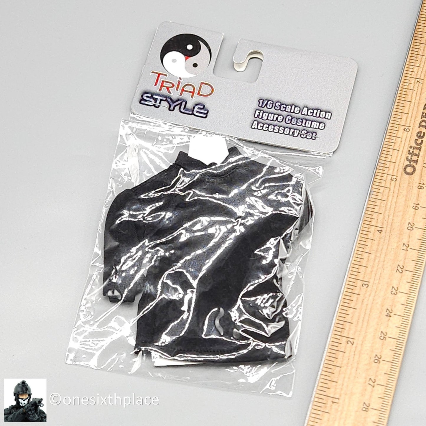 1:6 scale Triad Toys Mens Basic Black T-Shirt for 12" Figures