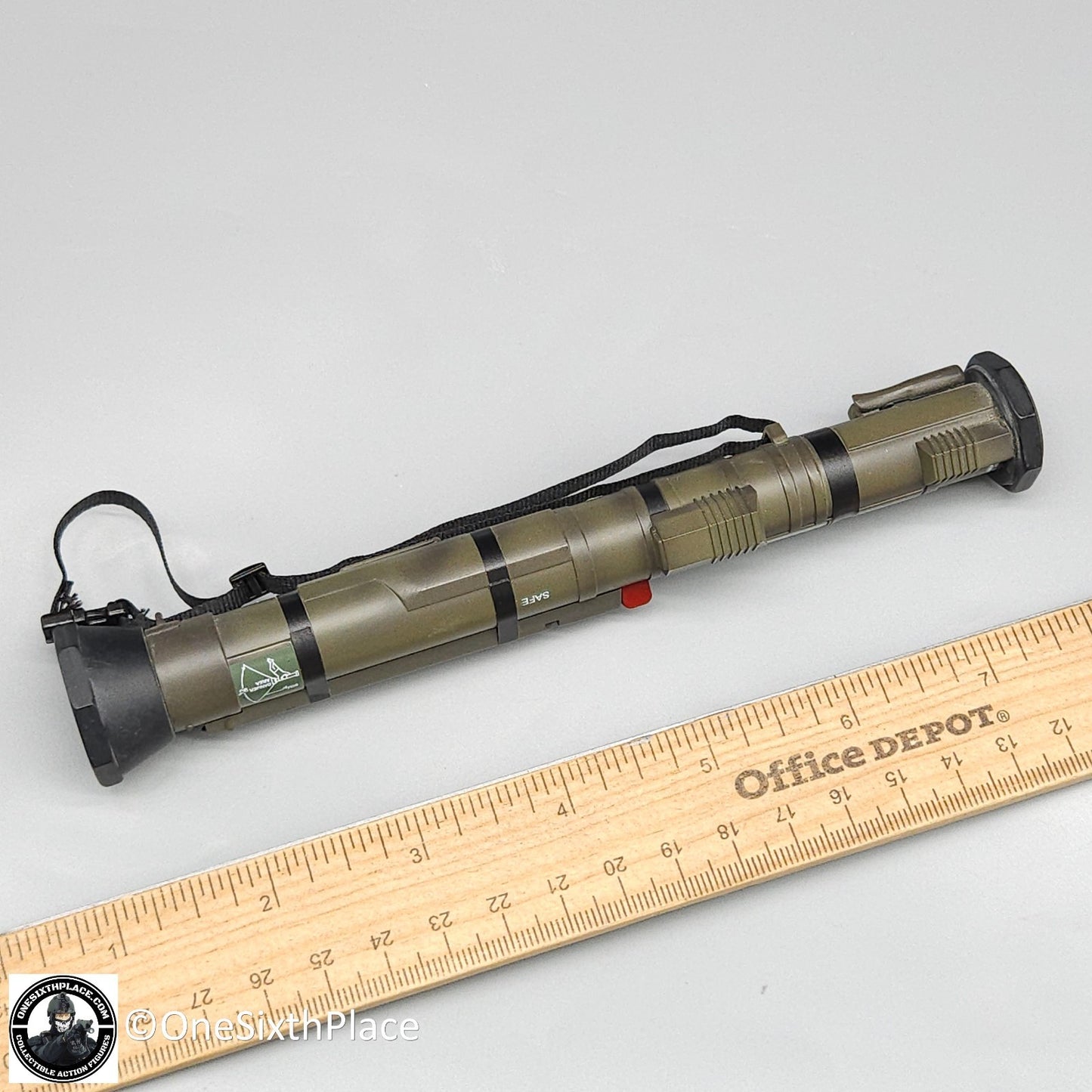 1:6 scale Dragon USMC Hugh M136 AT4 Rocket Launcher for 12" Figures