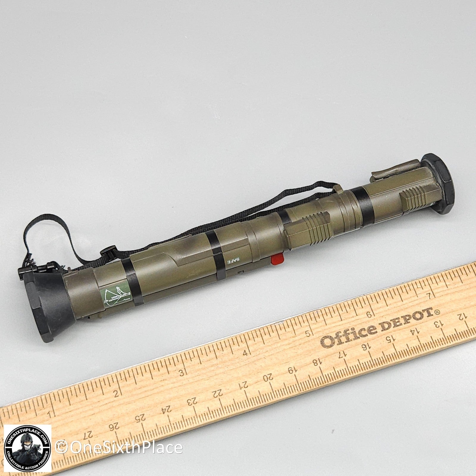 1:6 scale Dragon USMC Hugh M136 AT4 Rocket Launcher for 12" Figures