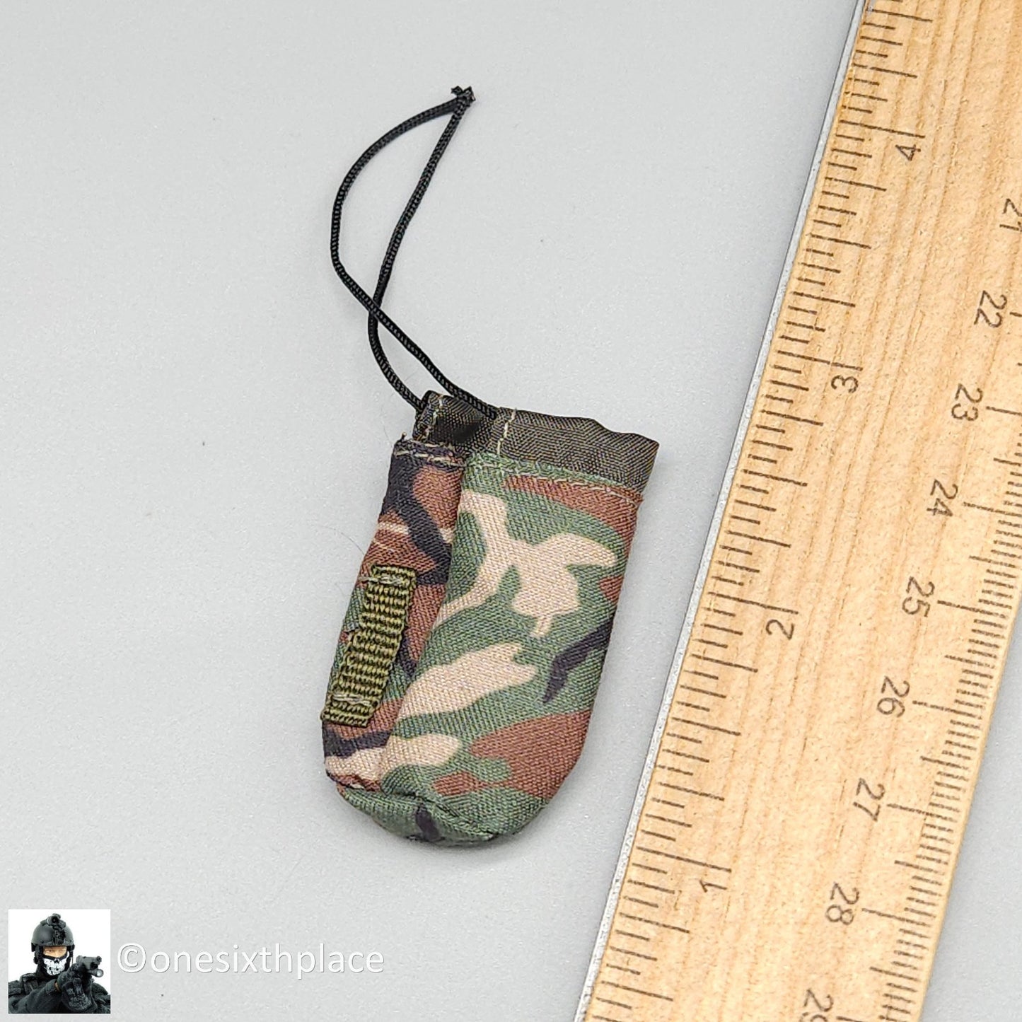 1:6 scale Woodland Camo Water Bottle / Brass Collector Pouch for 12" Figures