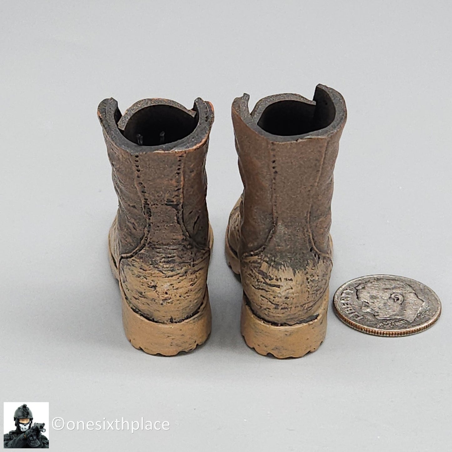 1:6 scale Brown Weathered Combat Boots w/ Laces (Foot Type) for 12" Figures