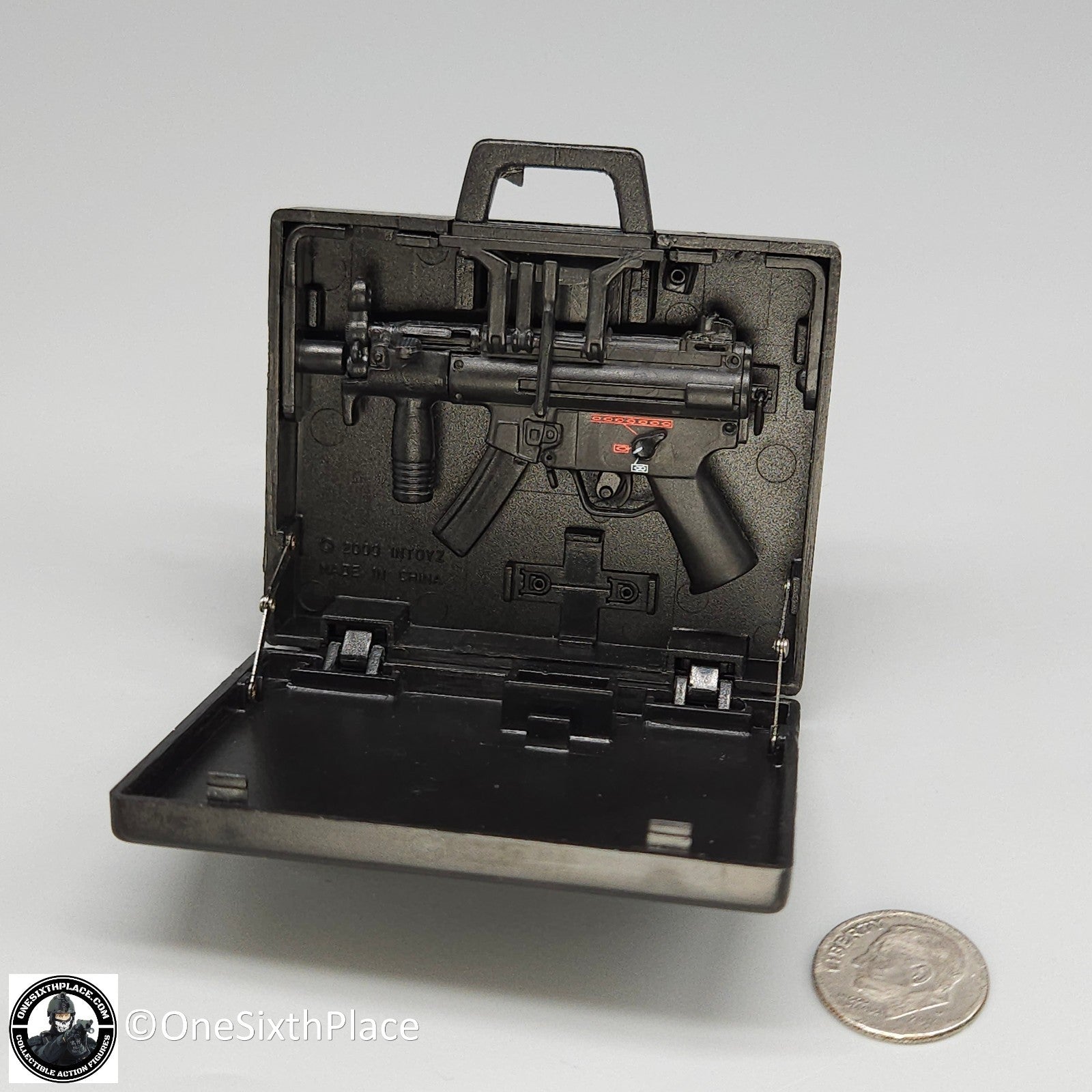 1:6 scale InToyz Spy Briefcase MP5K Submachine Gun for 12" Figures
