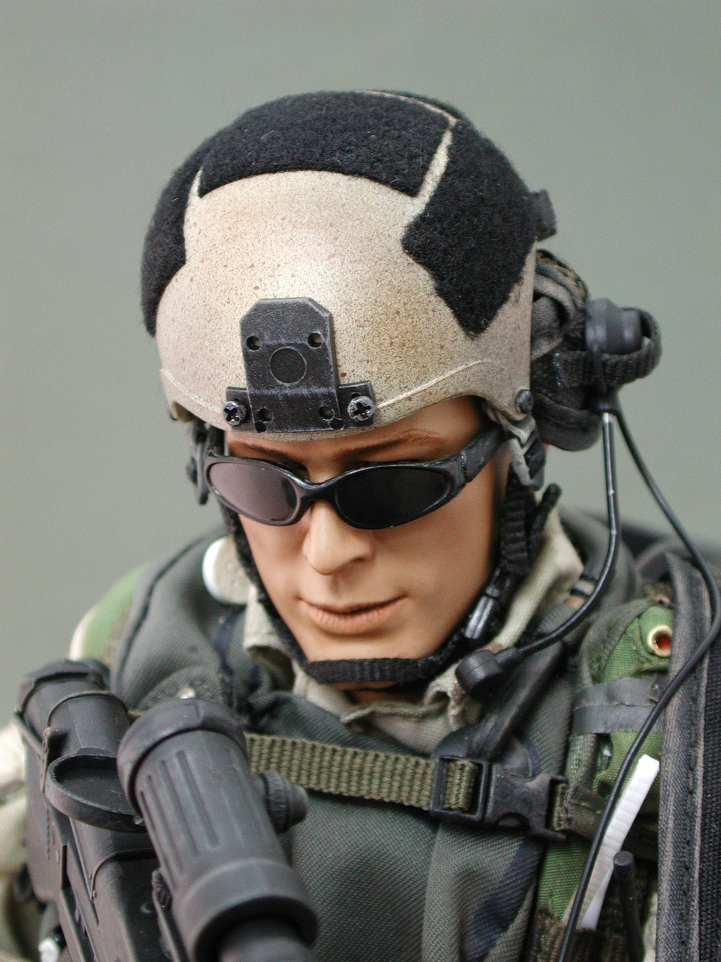 1:6 scale Hot Toys Water Edge Ops Tan Ballistic Helmet for 12" Figures