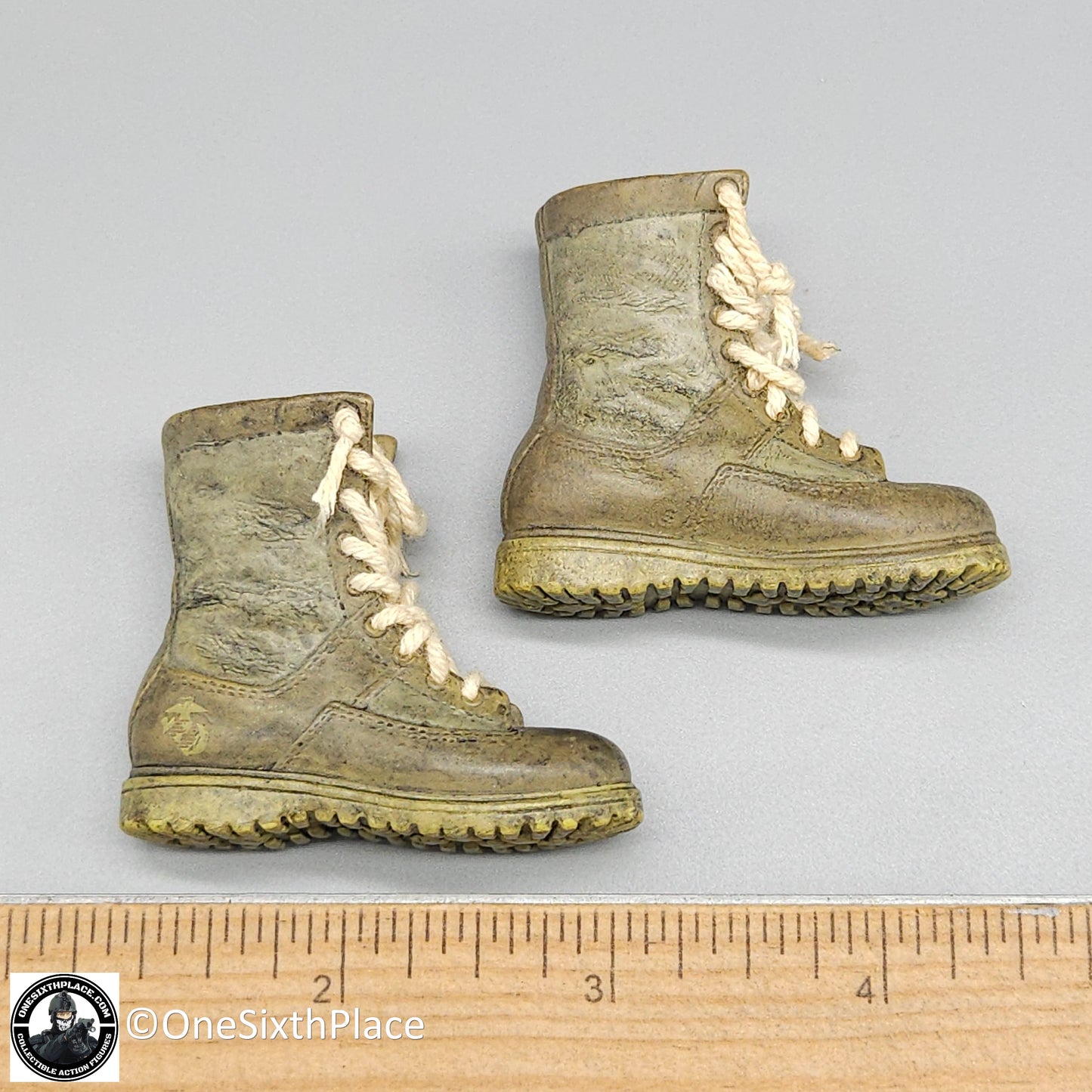 1:6 scale Hot Toys Polar Mountain Striker Tan Combat Boots (Foot Type) for 12" Figures
