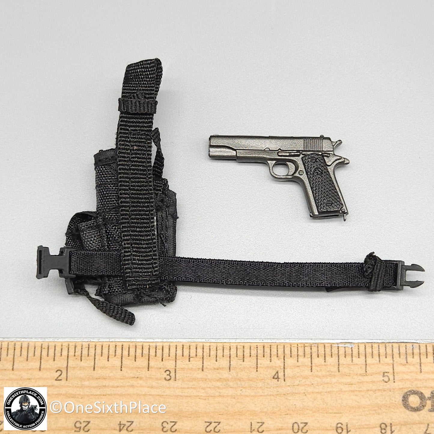 1:6 scale Toy Soldier Delta Force 1911 Pistol w/ Holster for 12" Figures