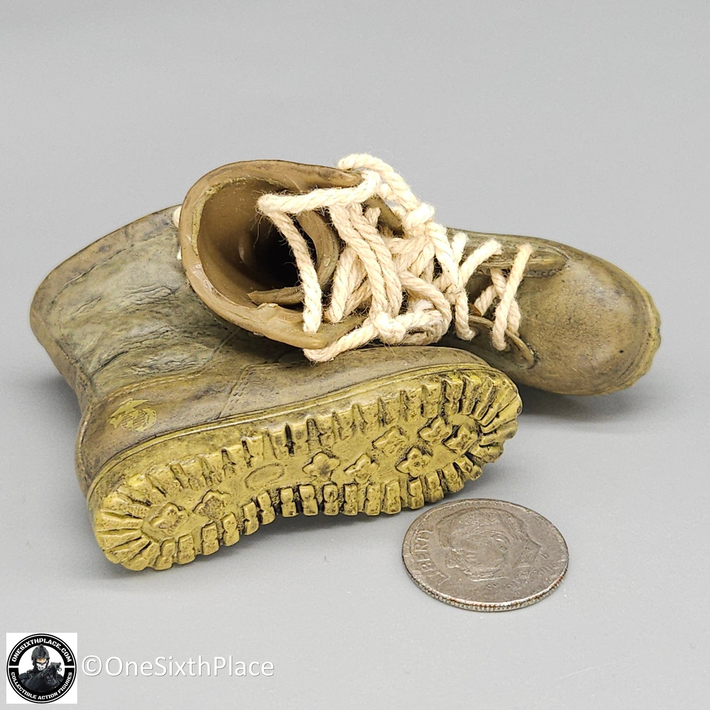 1:6 scale Hot Toys Polar Mountain Striker Tan Combat Boots (Foot Type) for 12" Figures
