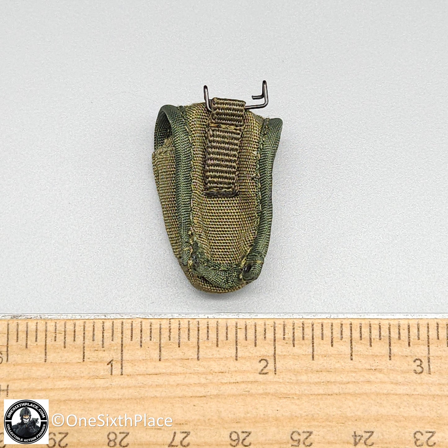 1:6 scale Toy Soldier Vietnam USMC Force Recon Jungle First Aid Pouch for 12" Figures